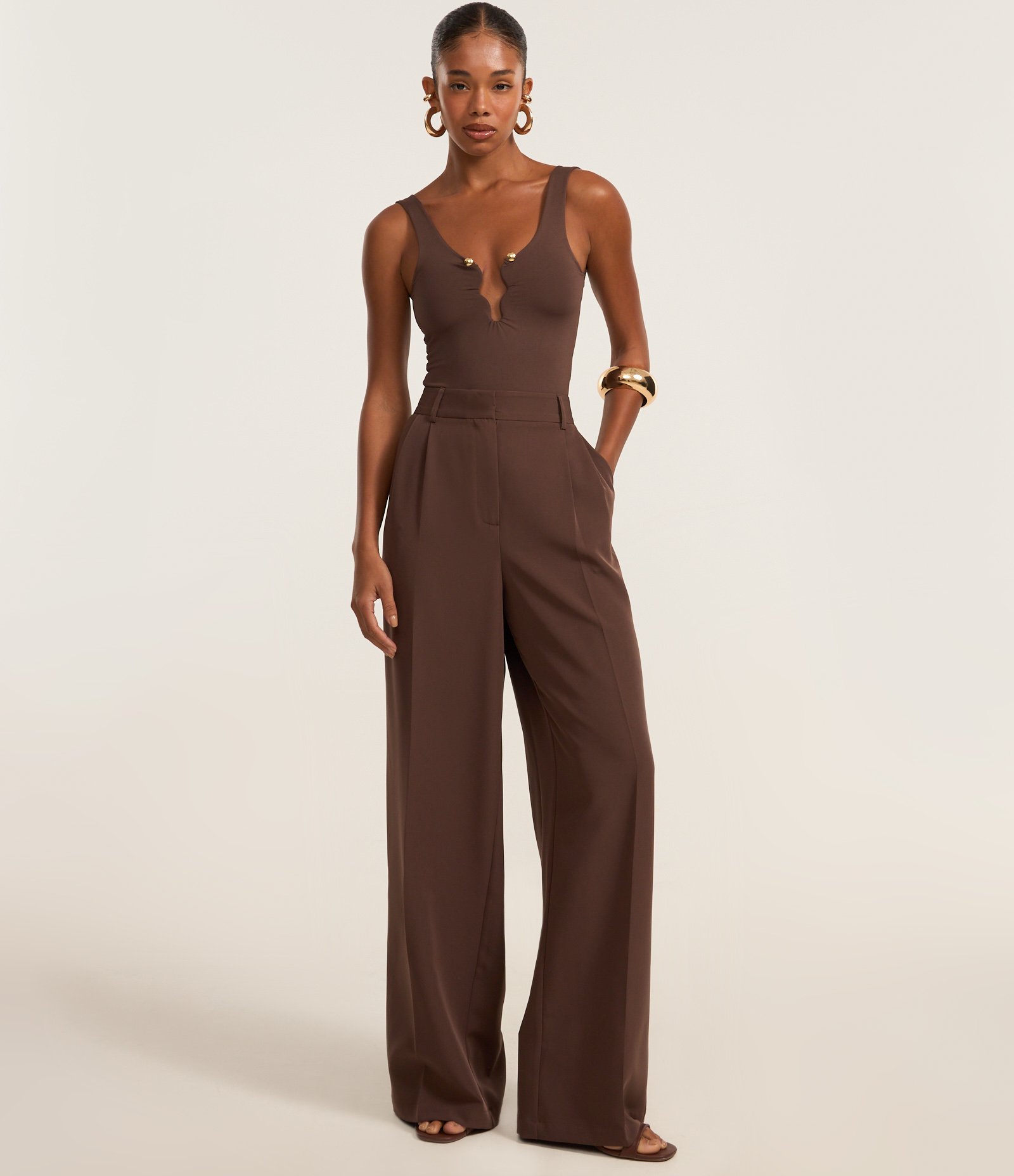 Body em Microfibra com Aviamento Forrado no Busto Marrom 2