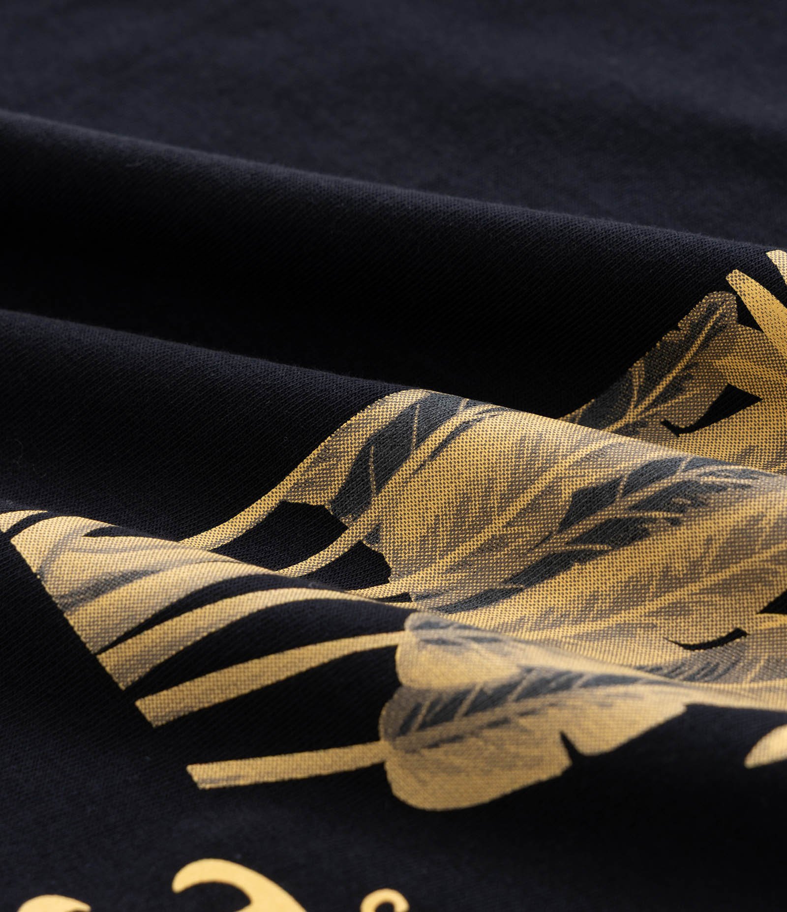 Camiseta Comfort em Algodão com Estampa de Folhagem Royal Palace Preto 4