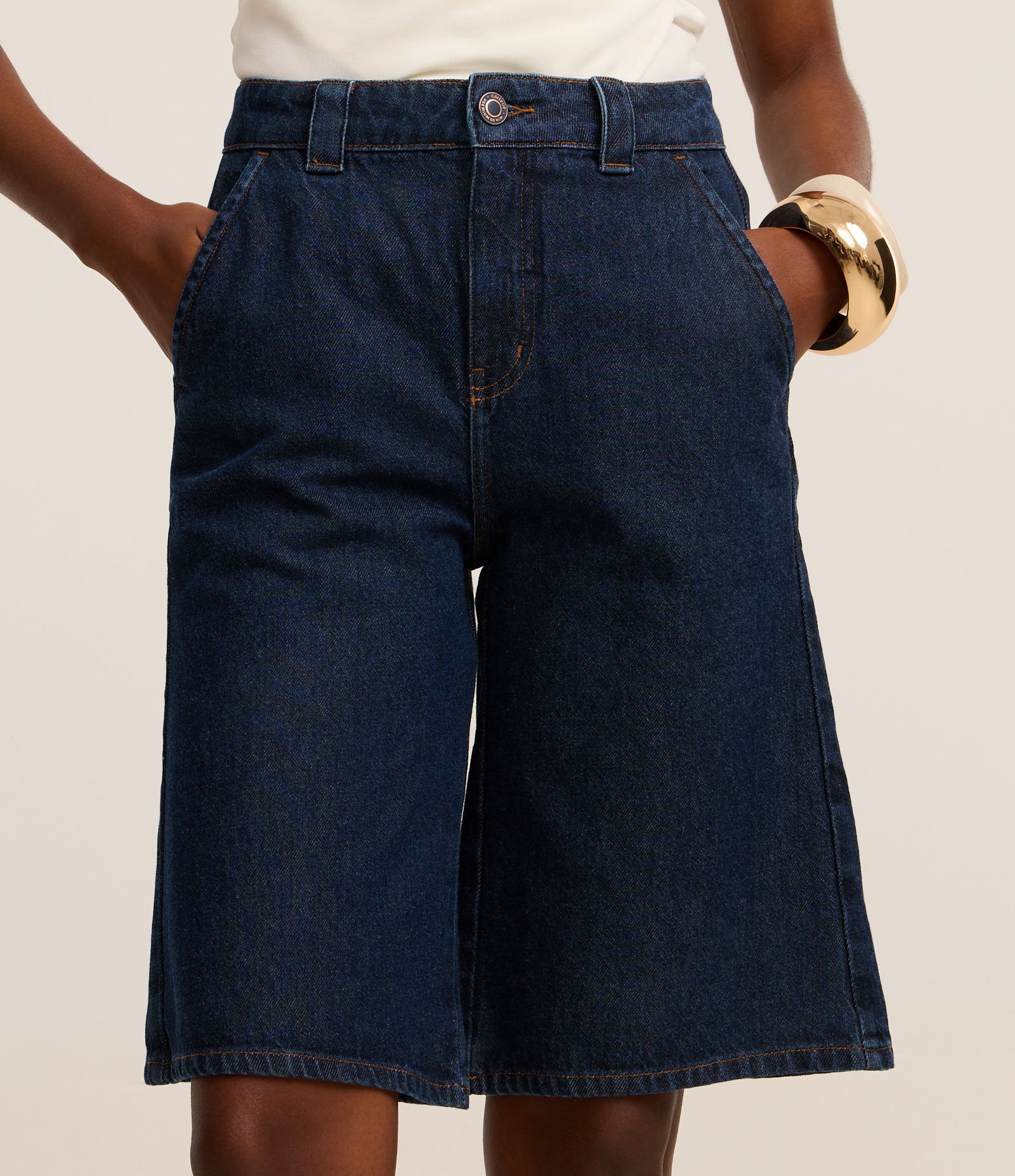 Bermuda Jorts em Jeans Raw com Cós Alfaiatado Escuro 3