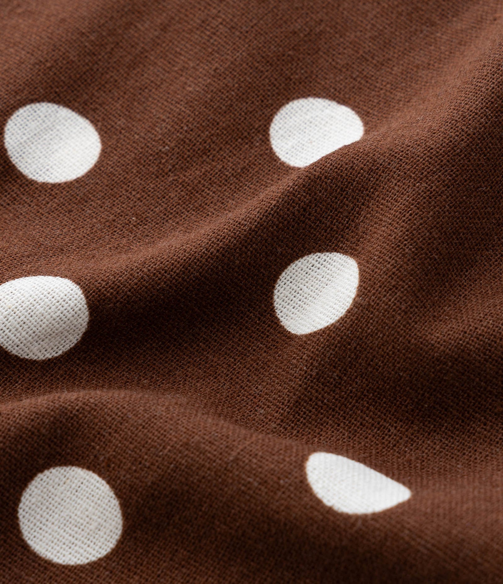 Regata em Viscolinho com Estampa Poá Curve & Plus Size Marrom 7