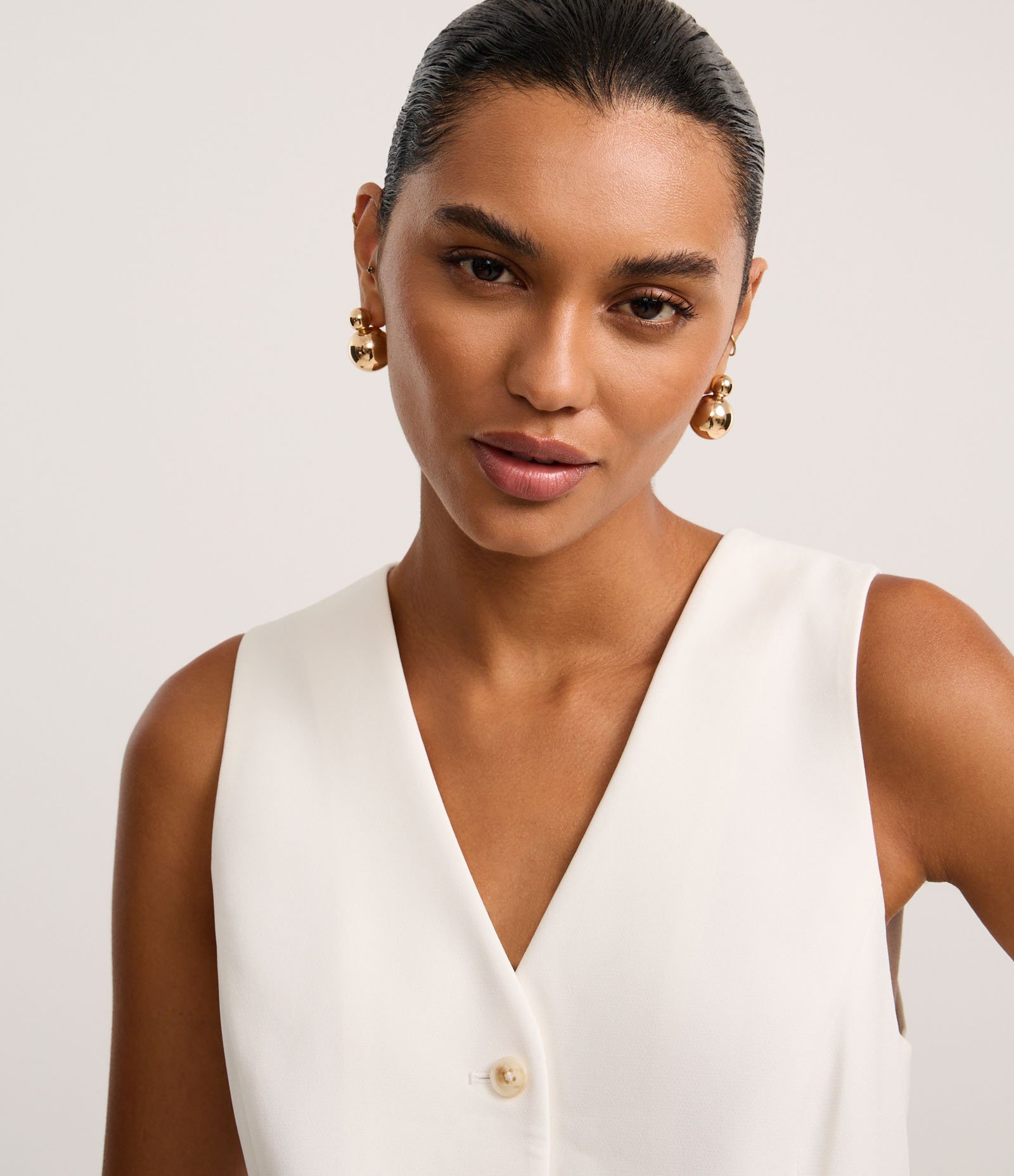 Colete Alfaiatado com Abotoamento Frontal Branco 4