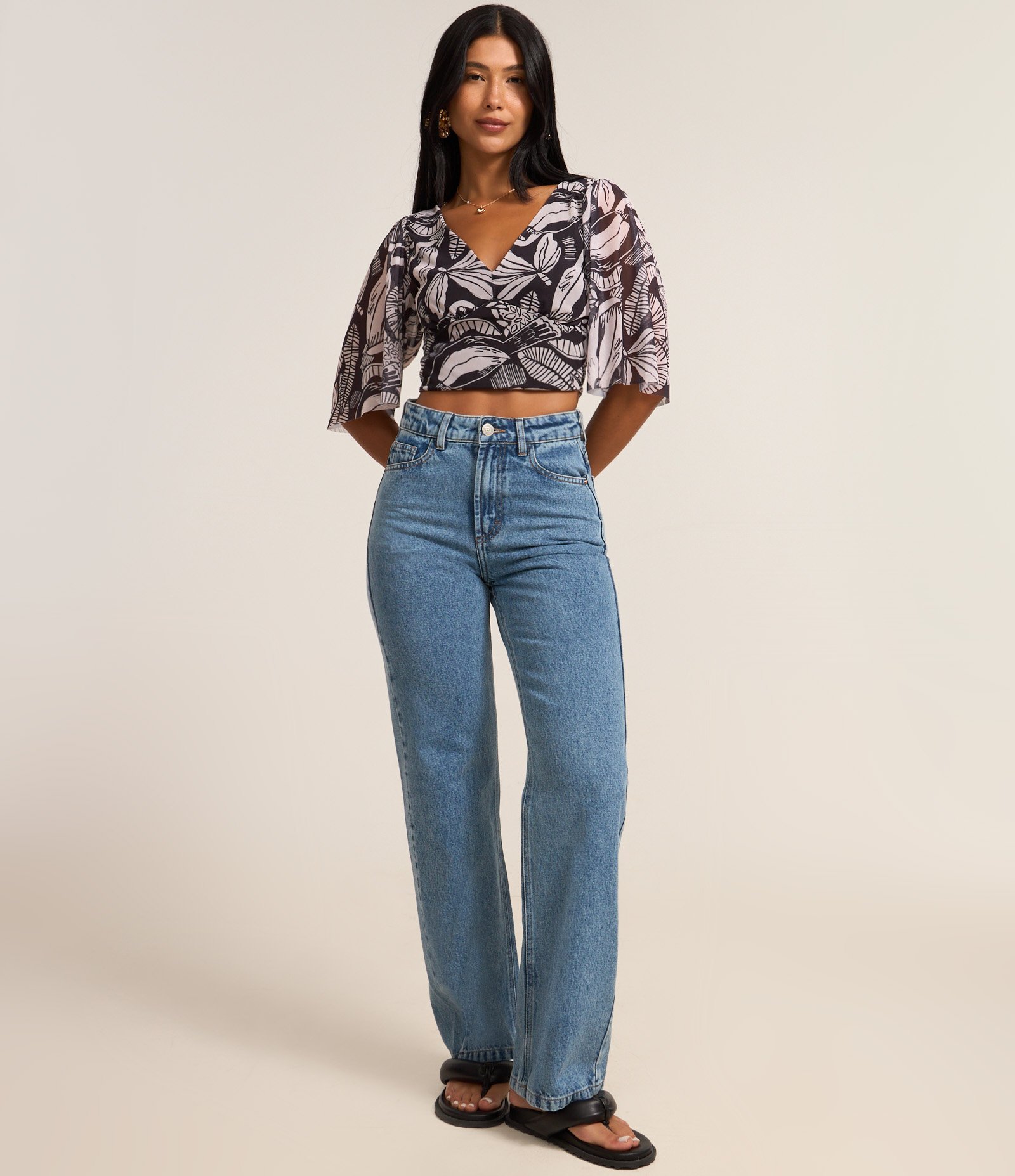 Blusa Cropped Tule com Estampa Floral Bicolor Preto/Cinza 2