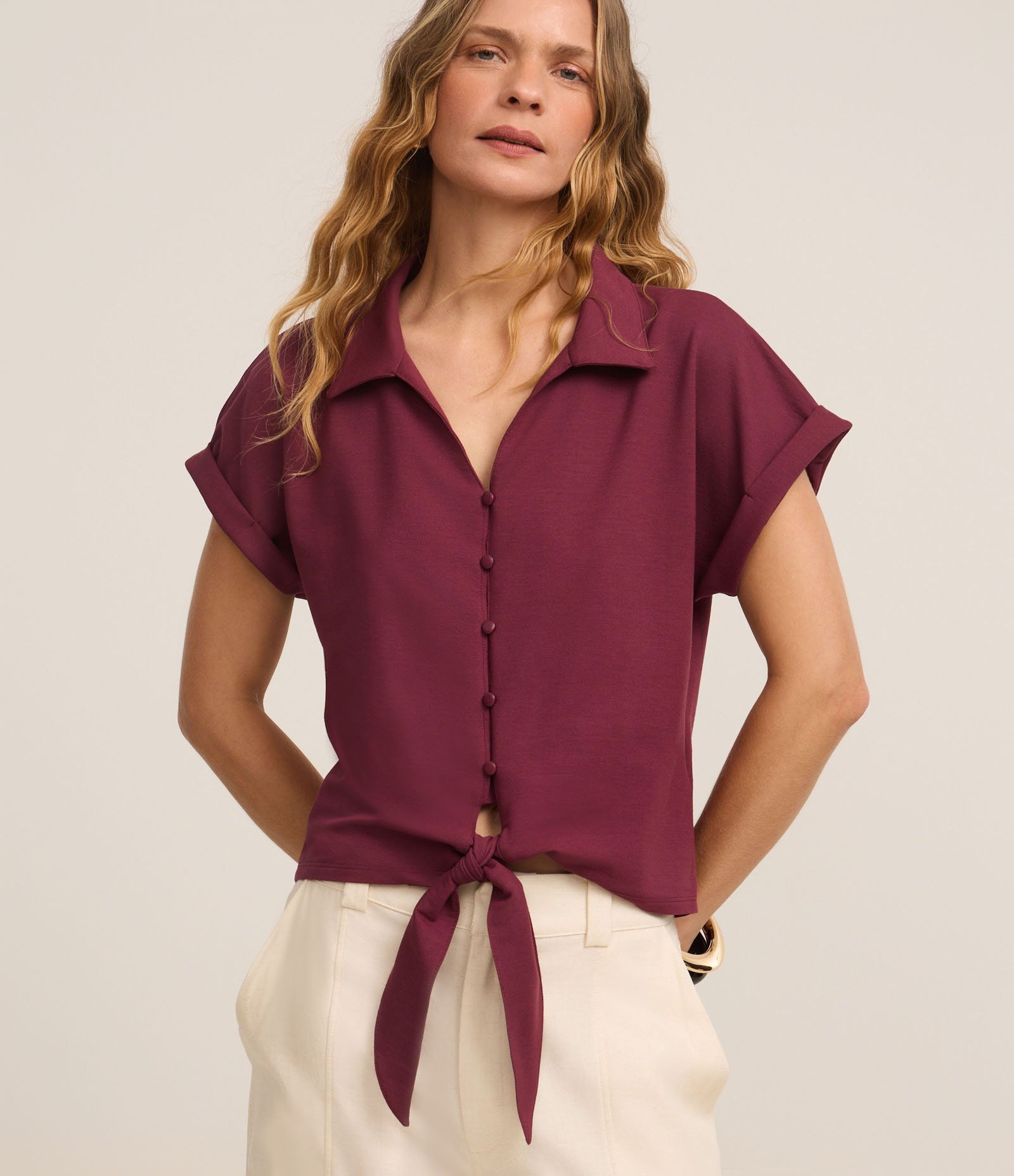 Blusa Texturizada em Viscose com Botões e Amarração Vinho 1