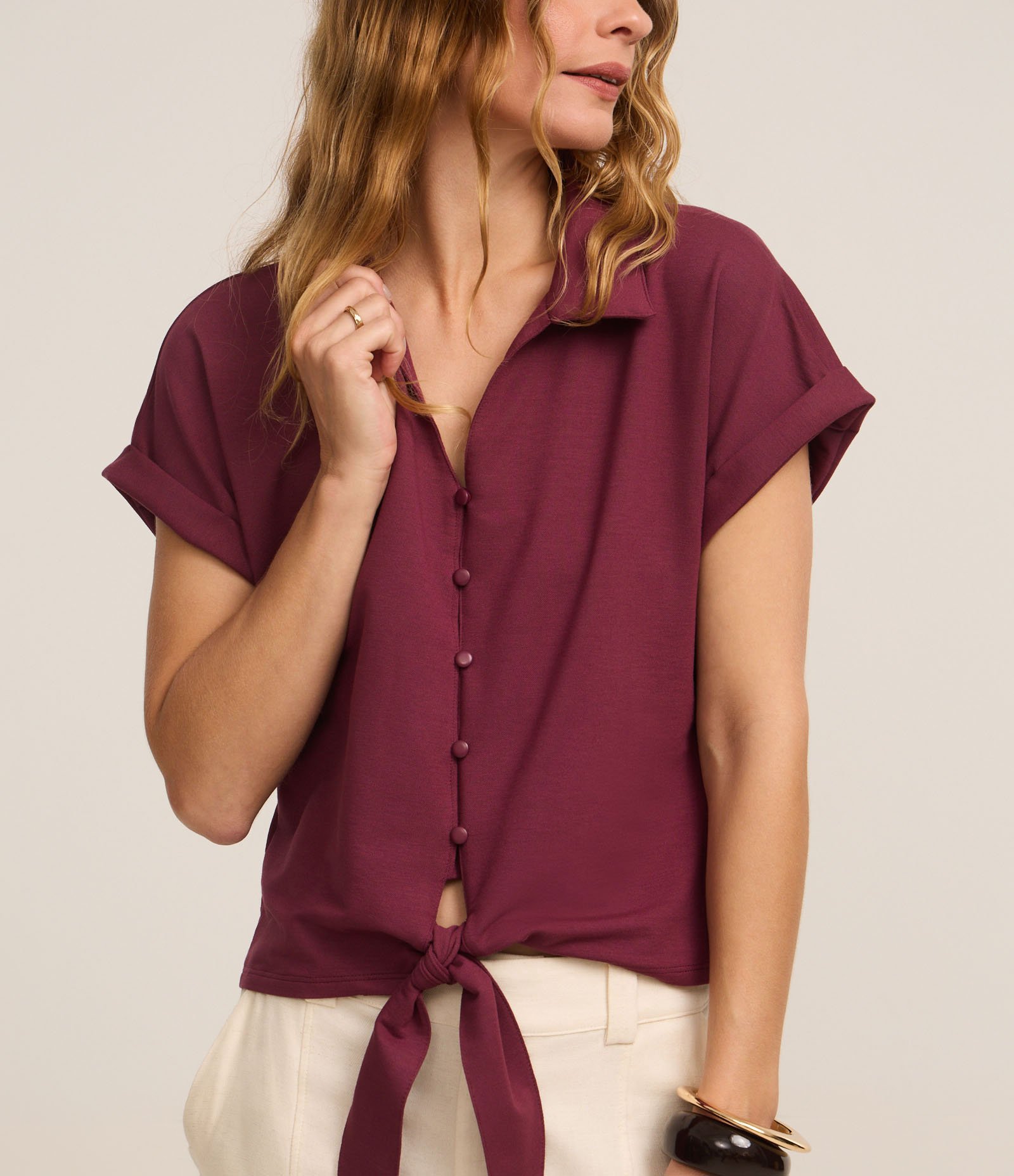 Blusa Texturizada em Viscose com Botões e Amarração Vinho 4