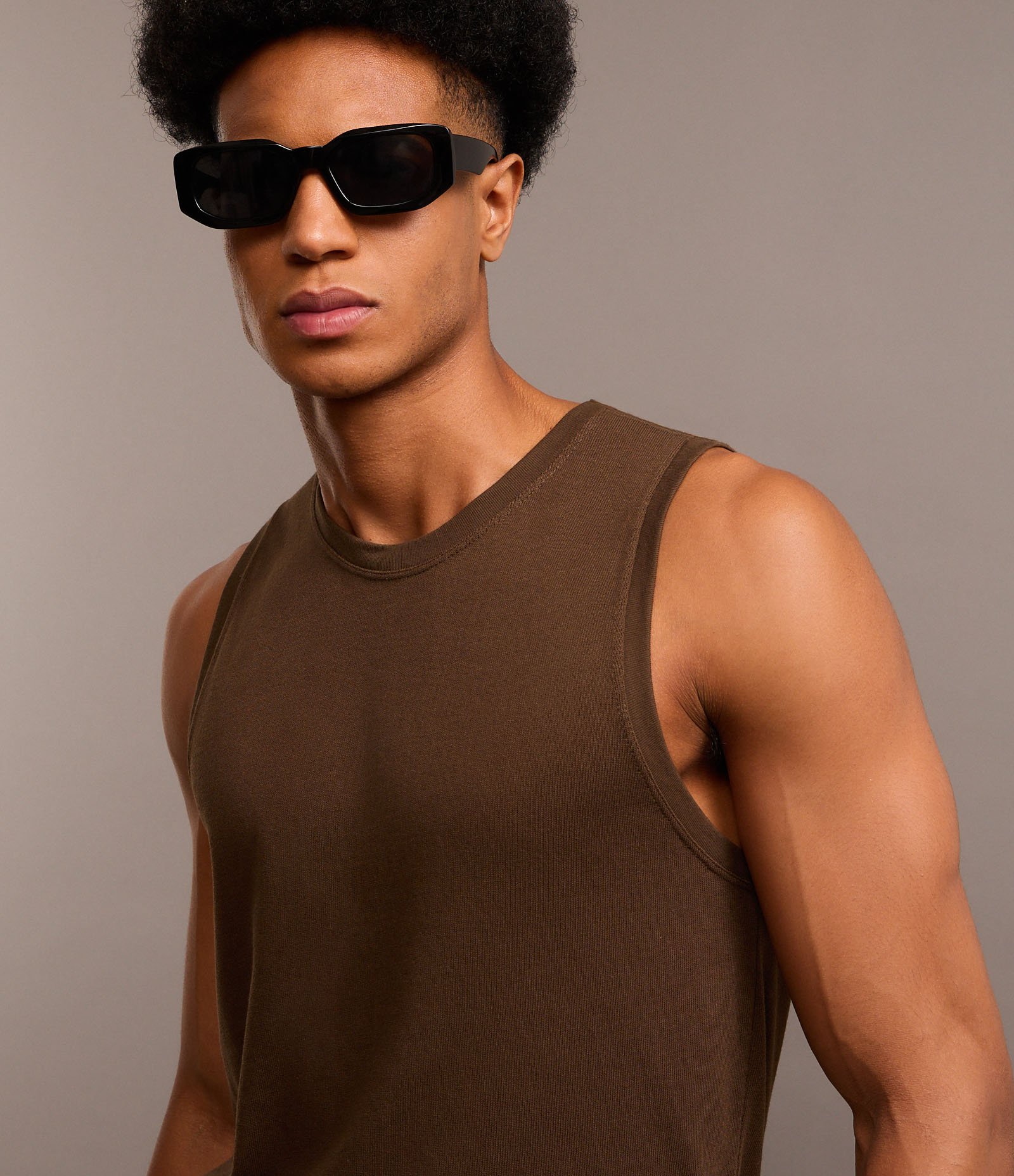 Regata Regular em Tricô com Textura Marrom 4