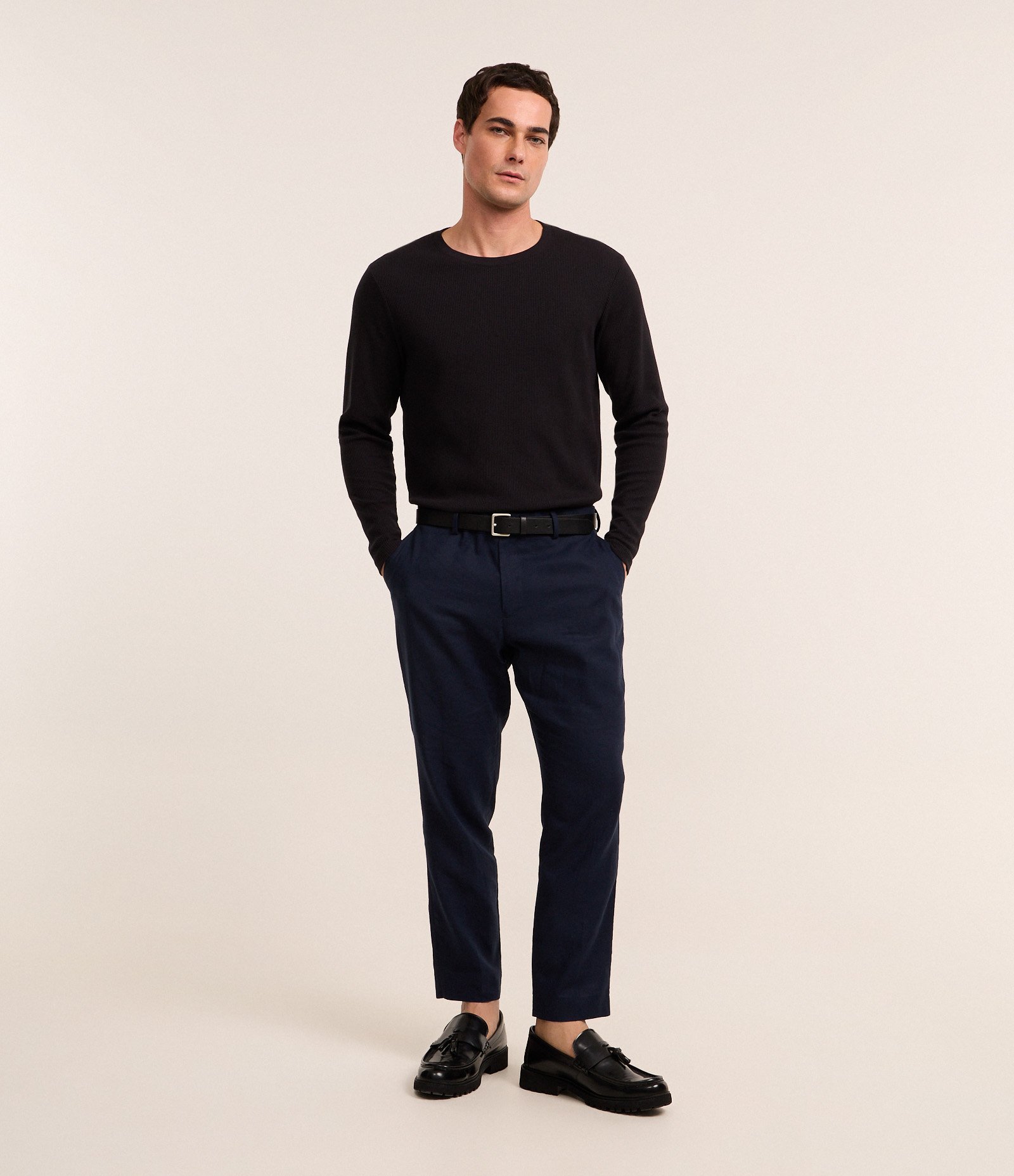 Camiseta Regular em Waffle com Gola Redonda e Texturizada Preto 2