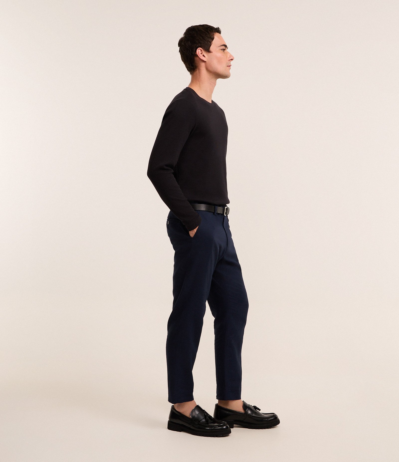 Camiseta Regular em Waffle com Gola Redonda e Texturizada Preto 4