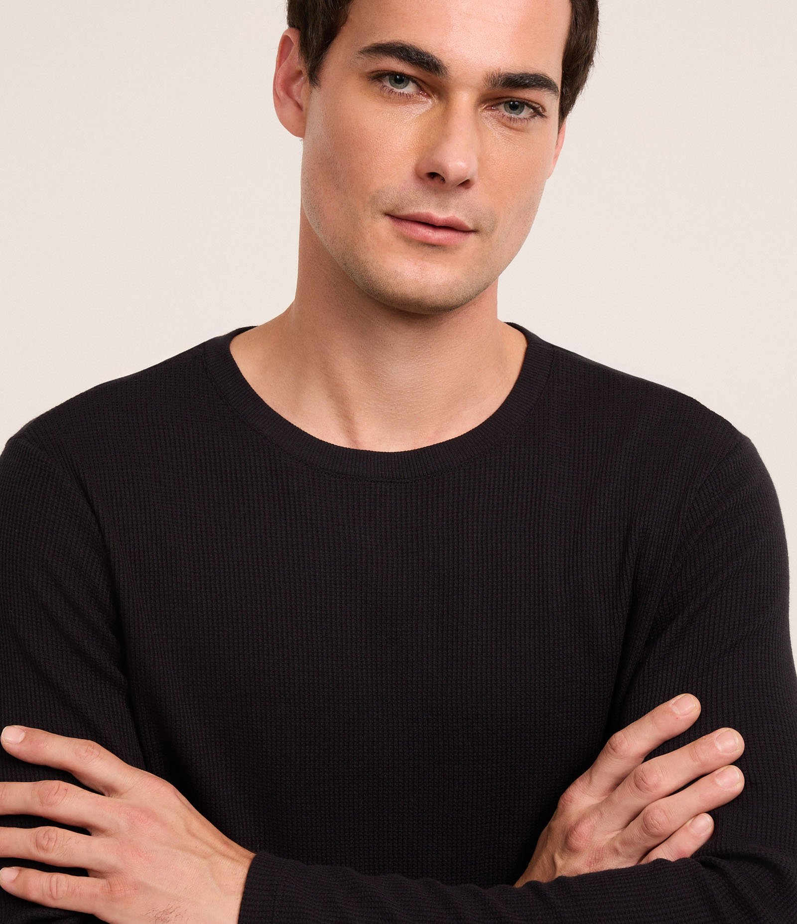 Camiseta Regular em Waffle com Gola Redonda e Texturizada Preto 5