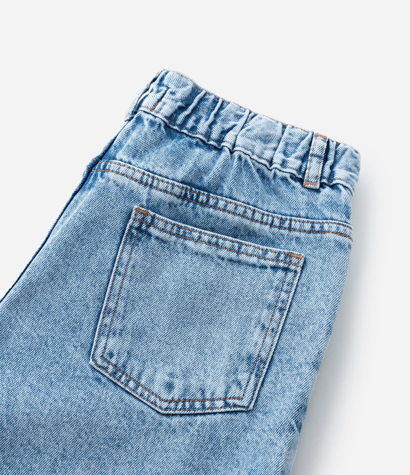 Bermuda Reta Infantil em Jeans com Cós Elástico - Tam 5 a 14 anos Azul 4