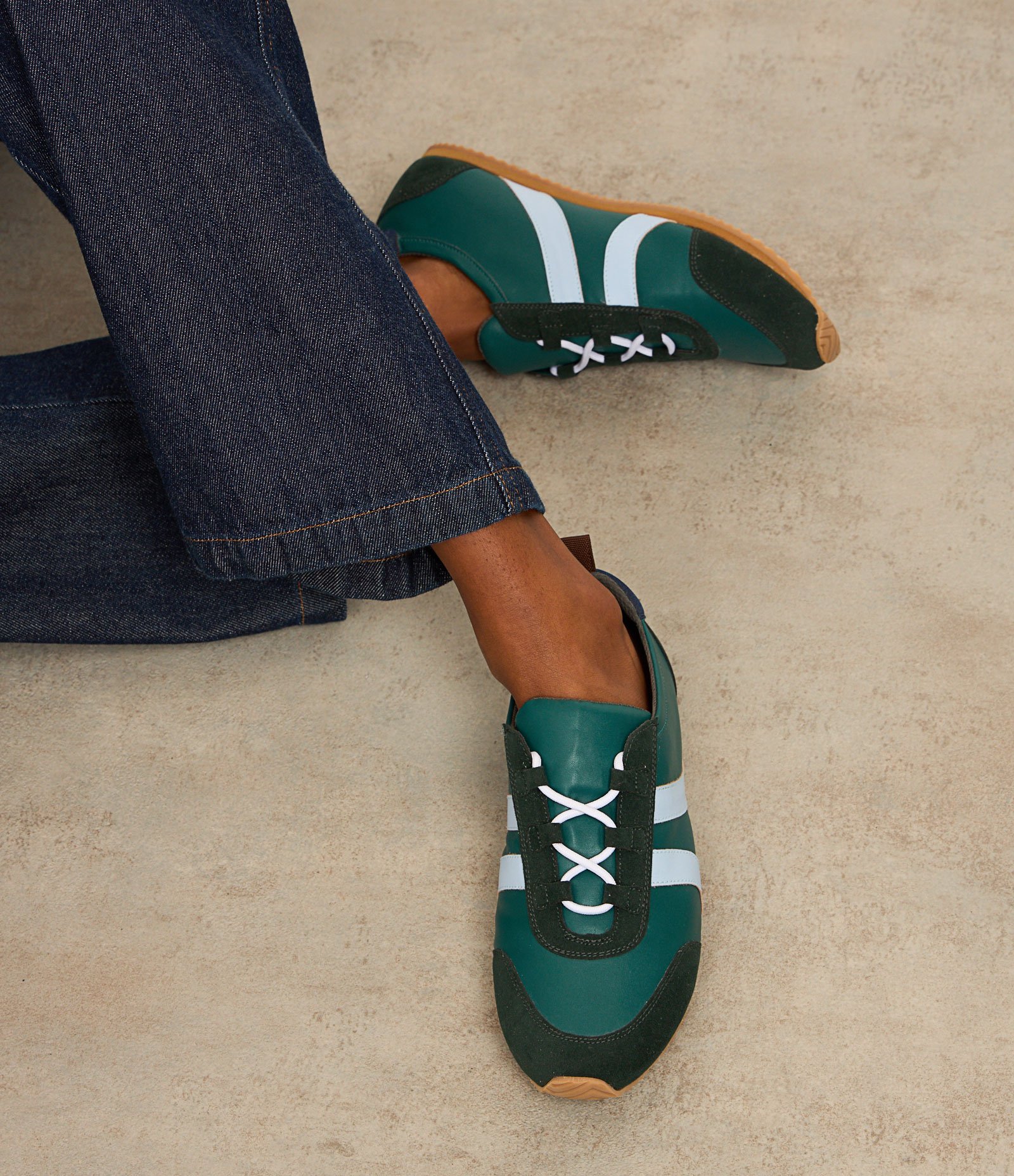 Tênis Chuteira Sneakerina com Recortes Contrastantes Verde 7