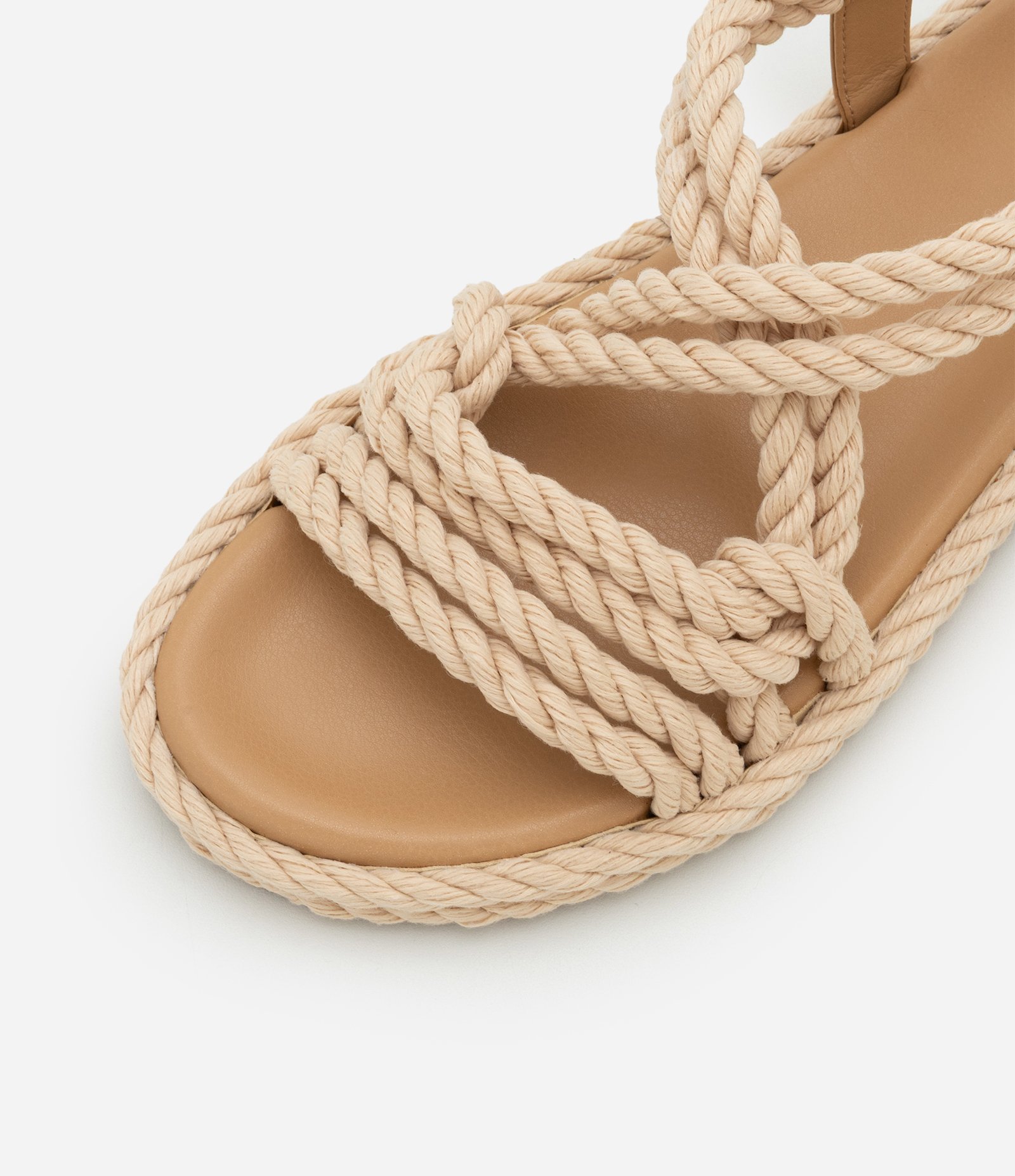 Sandália Rasteira com Tiras de Cordas Bege 3