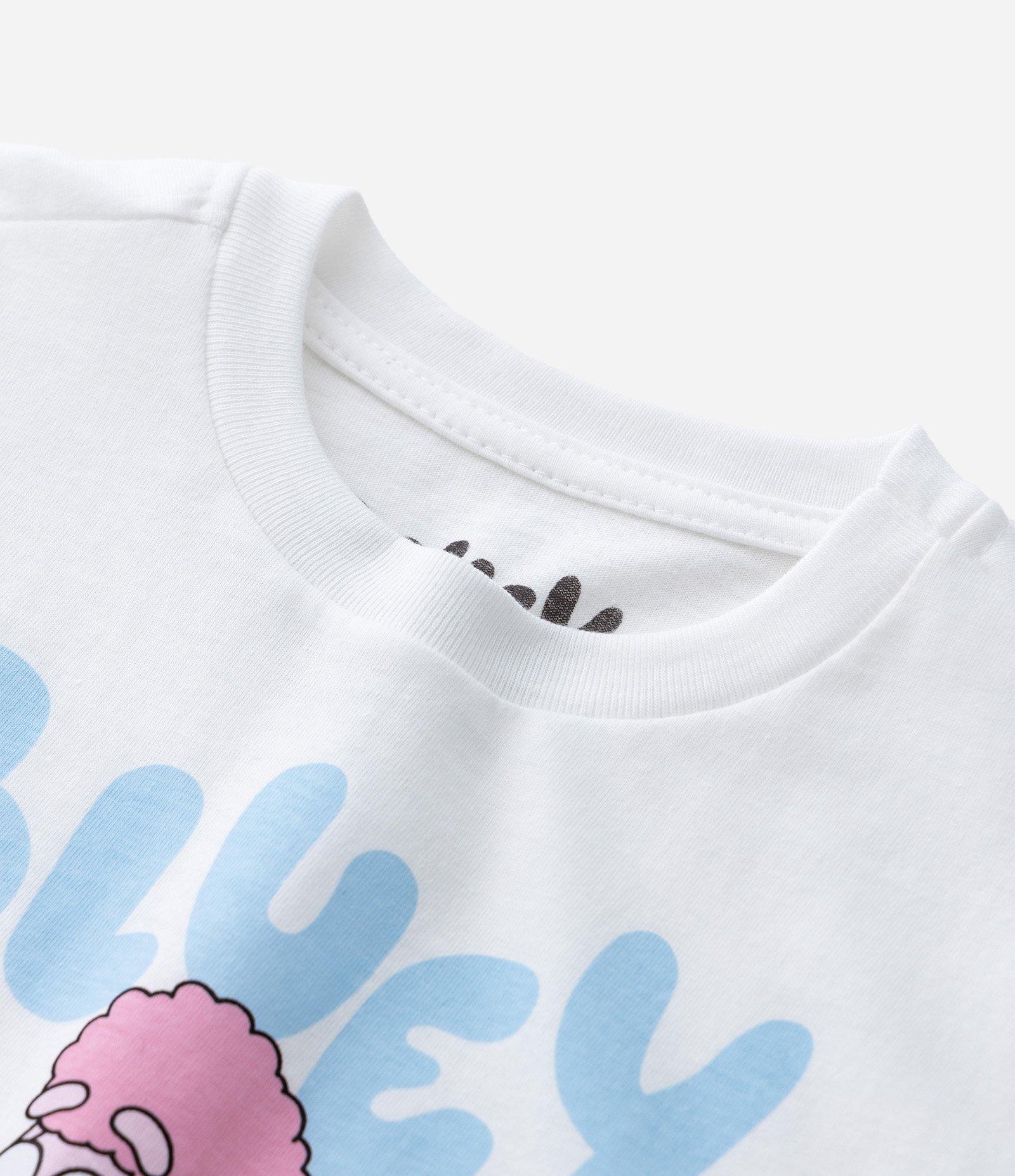 Camiseta Infantil Relaxed com Florzinhas Aplicadas Bluey e Coco - Tam 1 a 6 Anos Branco 3