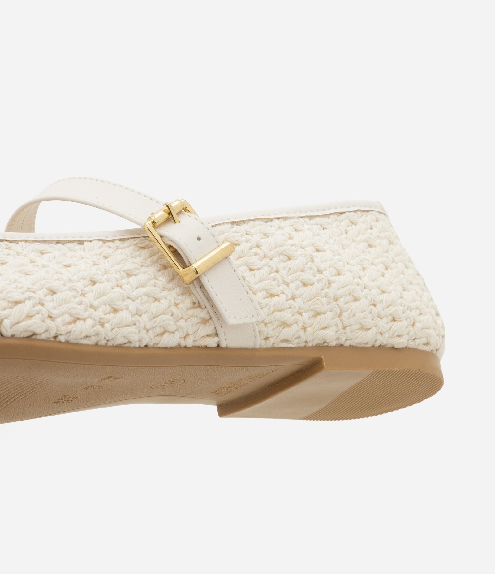 Sapatilha com Efeito Crochê e Fivela Lateral Branco 3