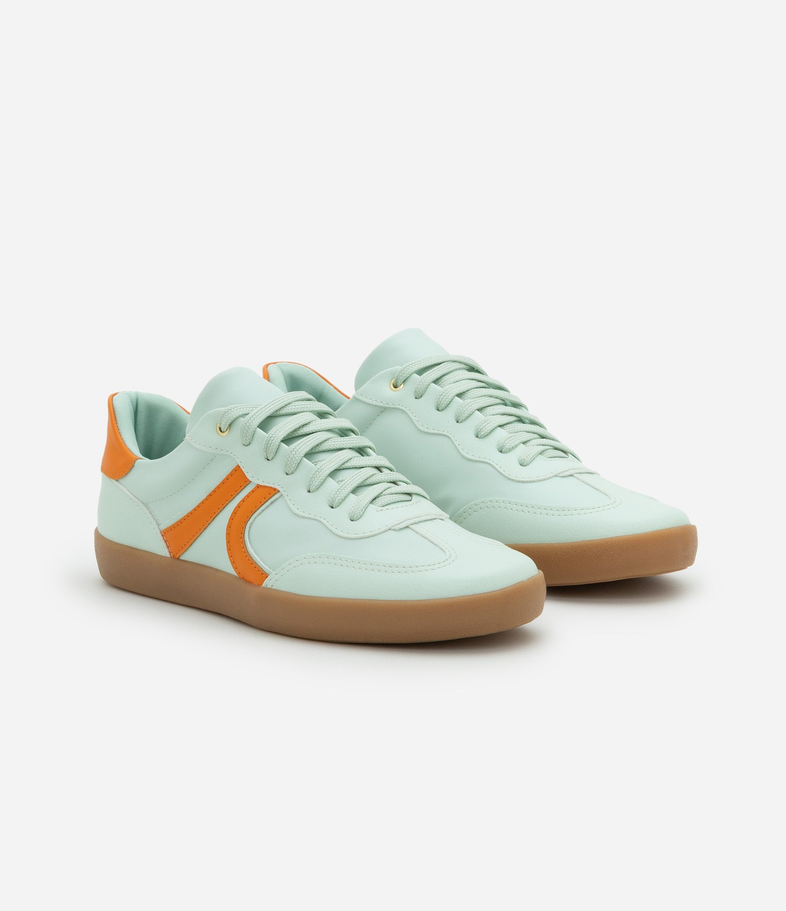 Tênis Estilo Chuteira em PU com Detalhes nas Laterais Verde 2