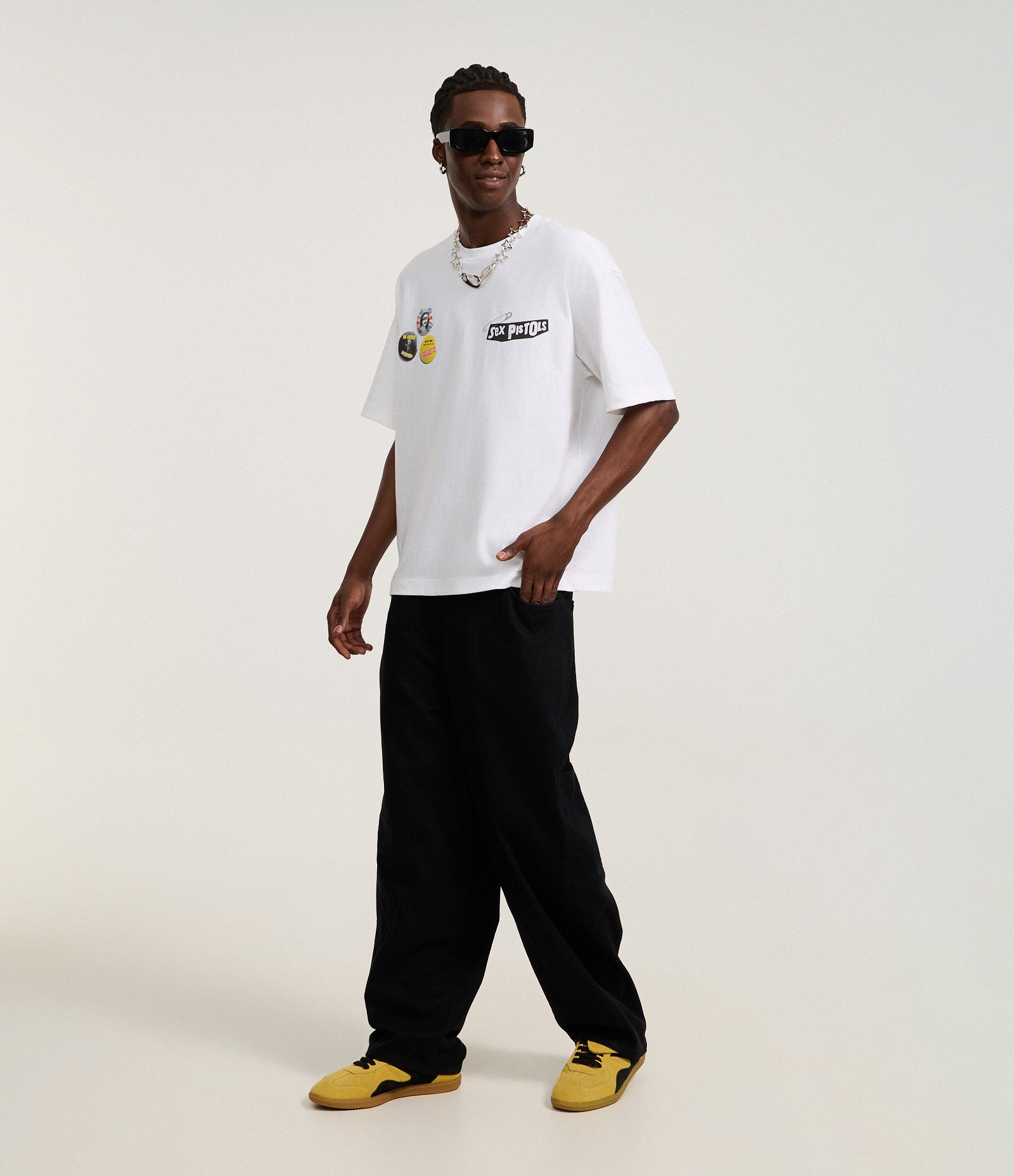 Camiseta Boxy em Malhão com Estampa Frente e Costas Sex Pistols Branco 3