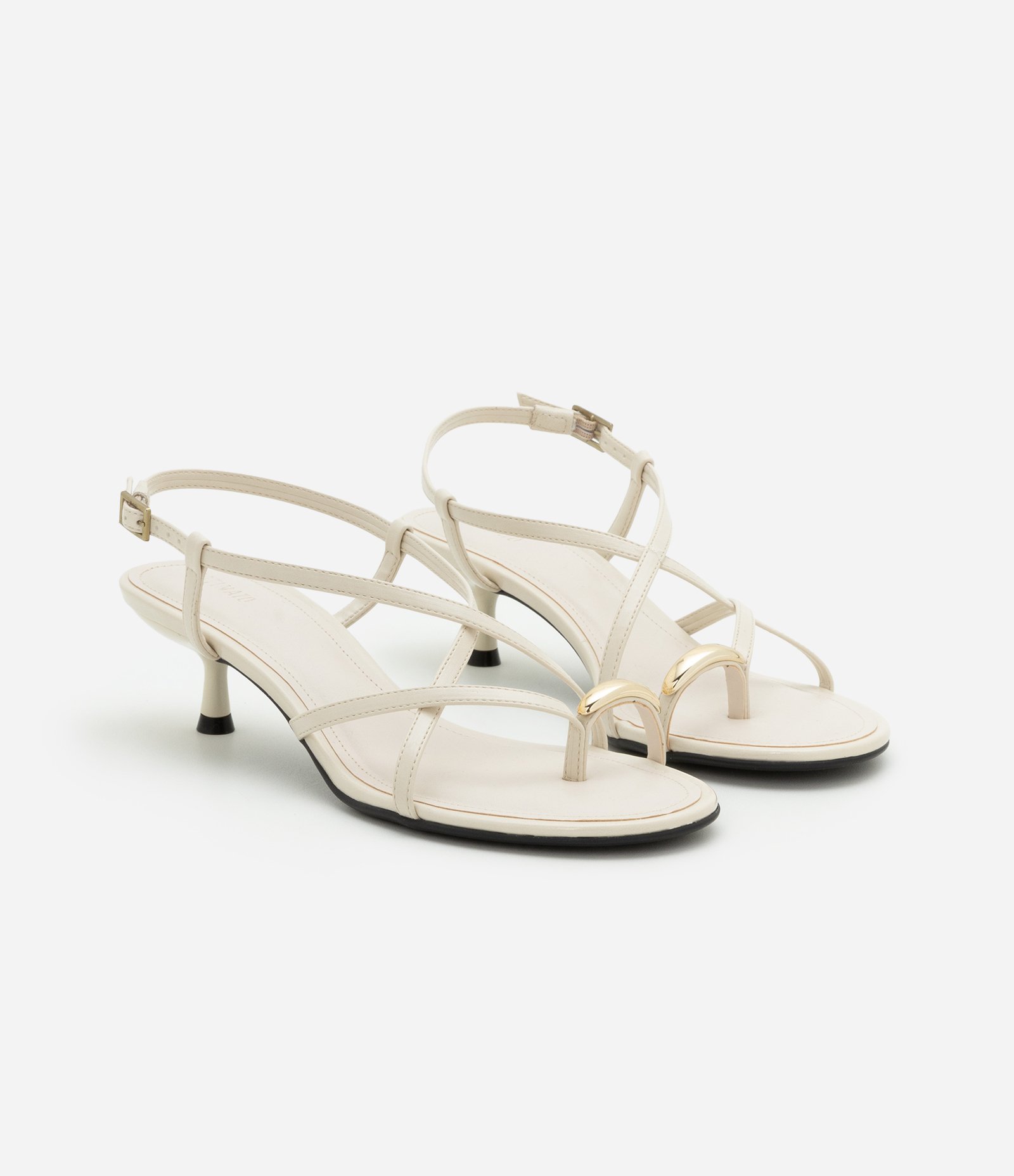 Sandália com Tiras Finas Assimétricas e Dedeira Bold Off White 2