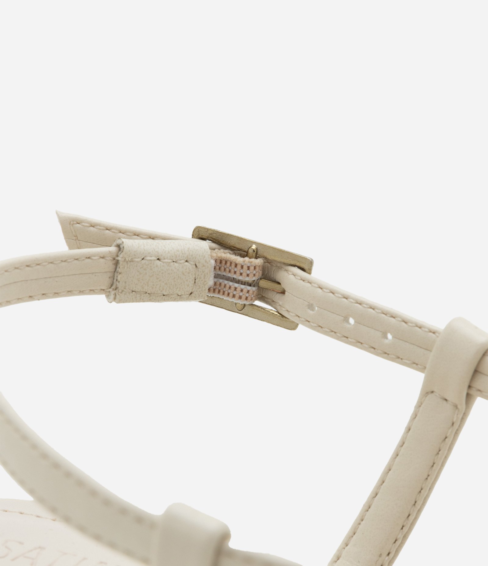 Sandália com Tiras Finas Assimétricas e Dedeira Bold Off White 3