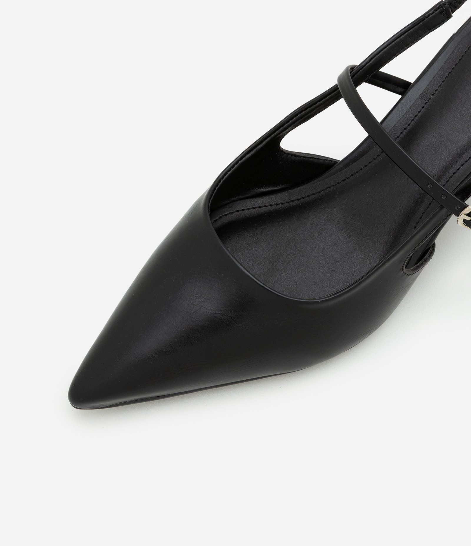 Sapato Scarpin Slingback com Tiras e Fivela Preto 4
