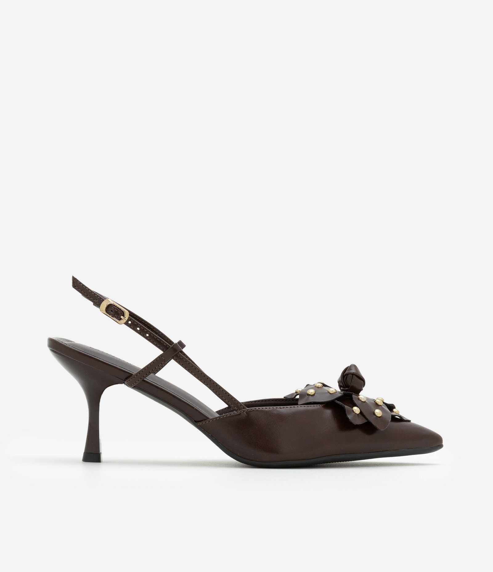 Sapato Slingaback com Flor e Cravinhos Marrom 1