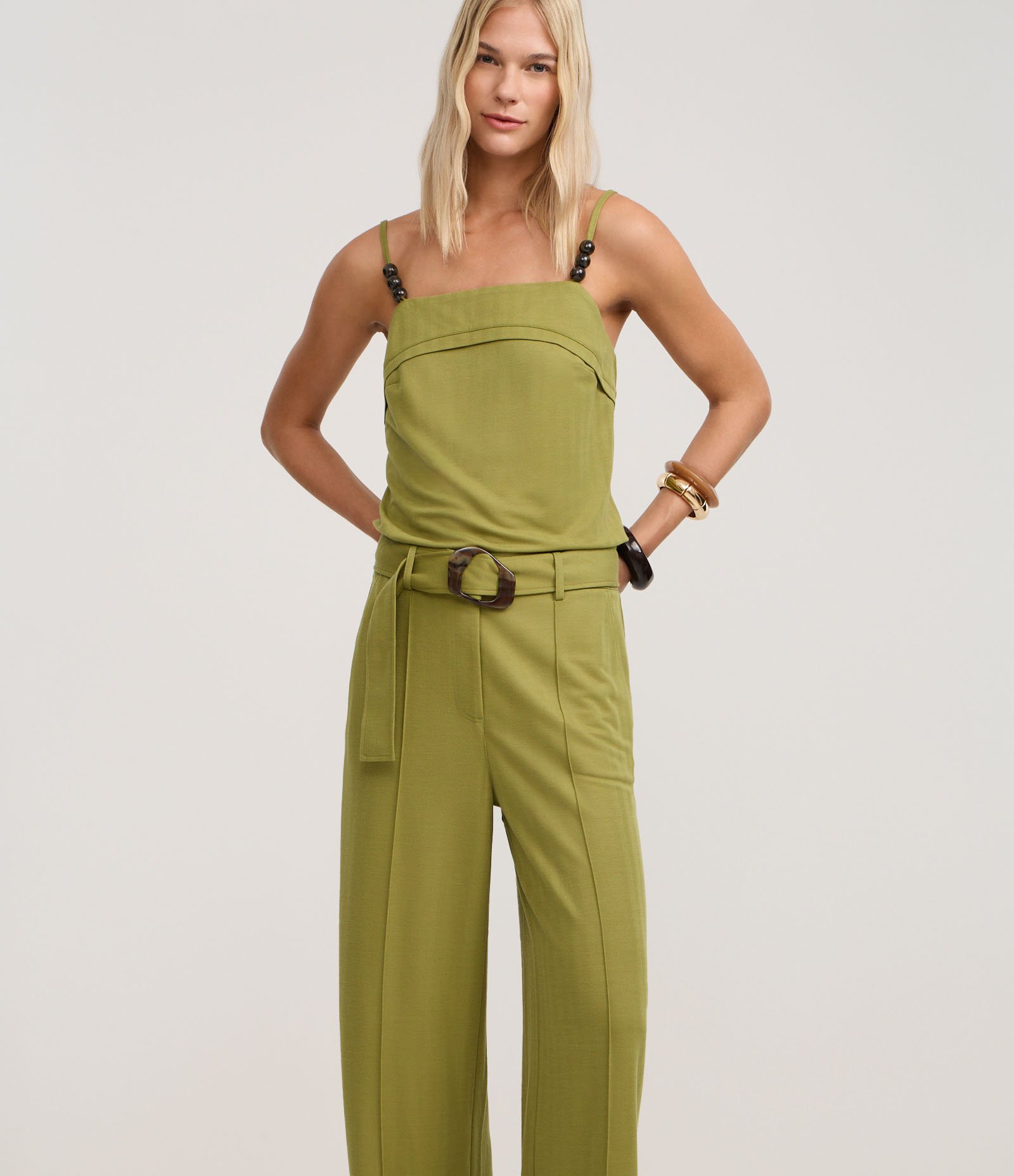 Calça Pantalona em Orly com Cinto Largo com Fivela Diferenciada Verde 2