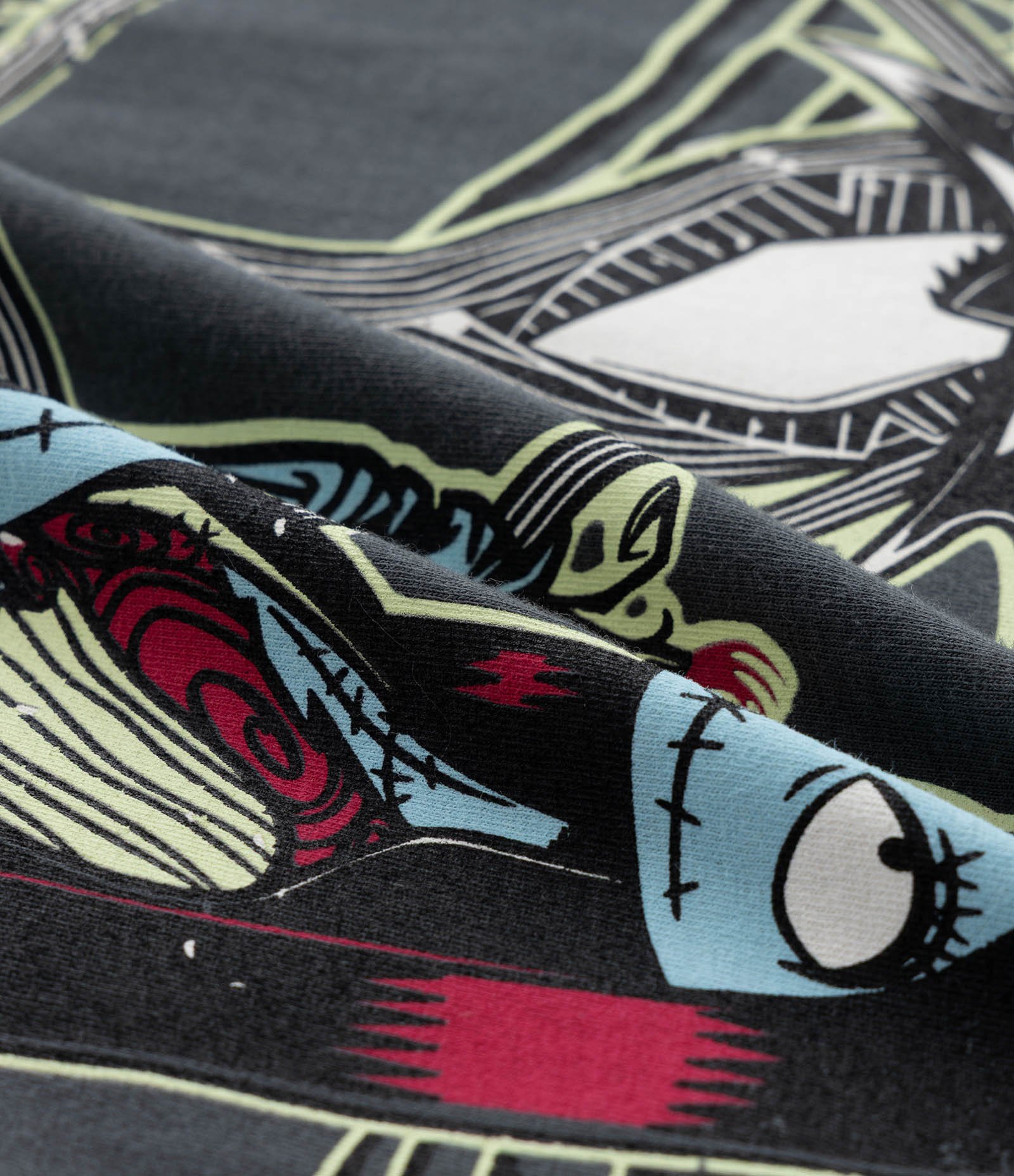 Camiseta Alongada Estonada com Estampa Nightmare Curve & Plus Size Cinza 6