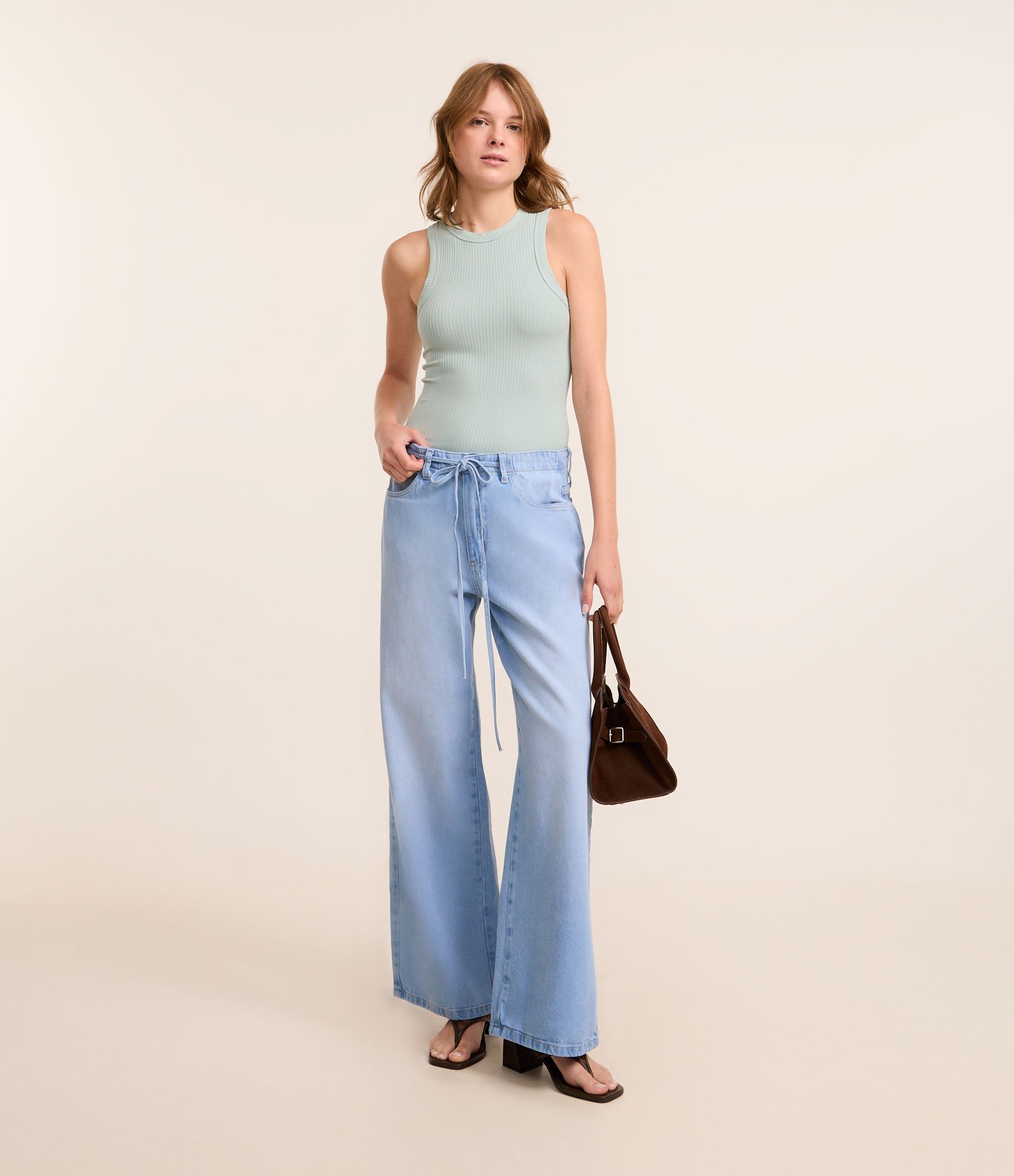 Calça Reta em Jeans com Cintura Baixa e Cinto de Amarração Azul 1