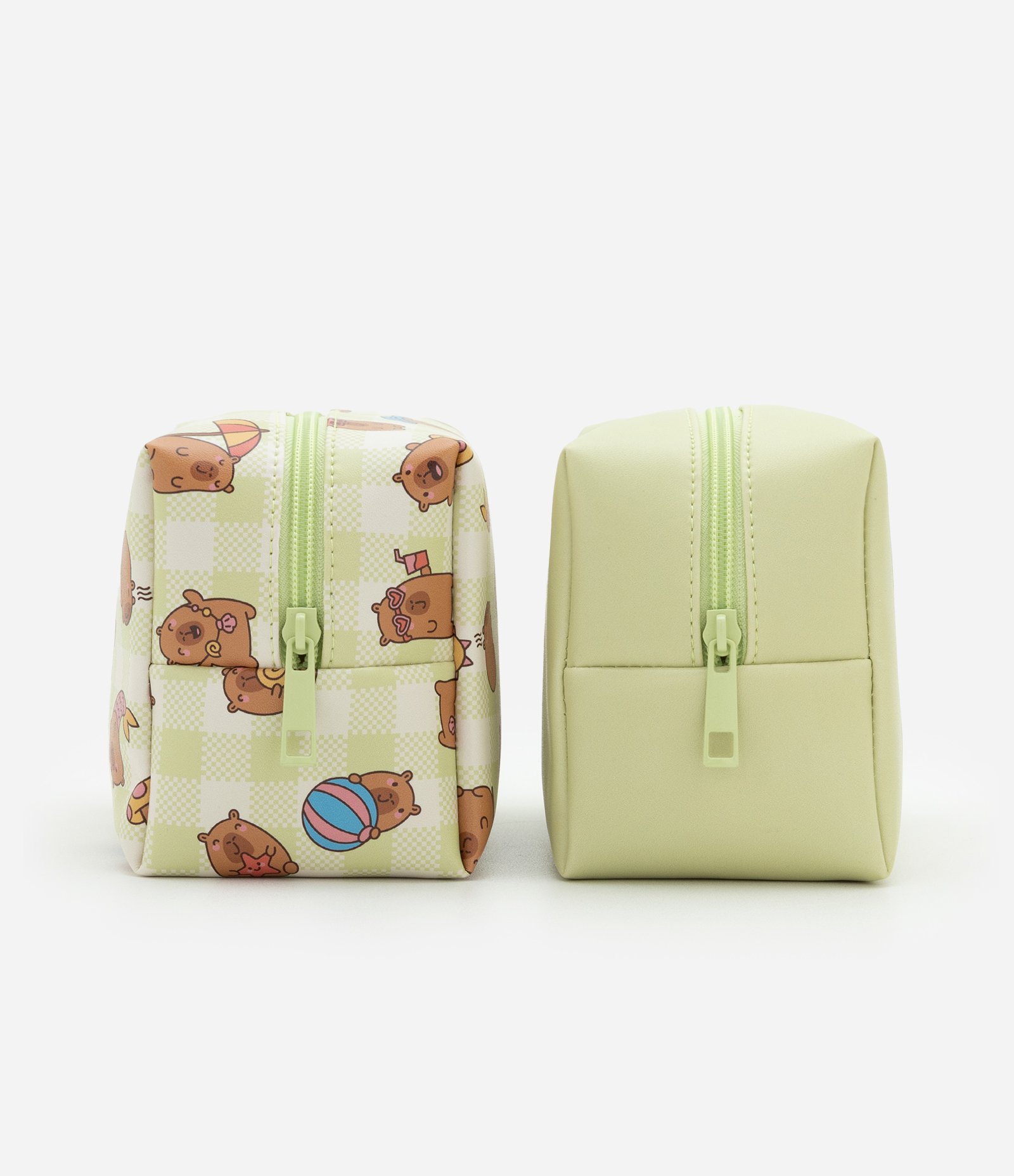 Kit 03 Nécessaires com Tamanhos Diversos e Estampa de Capivara Verde 2