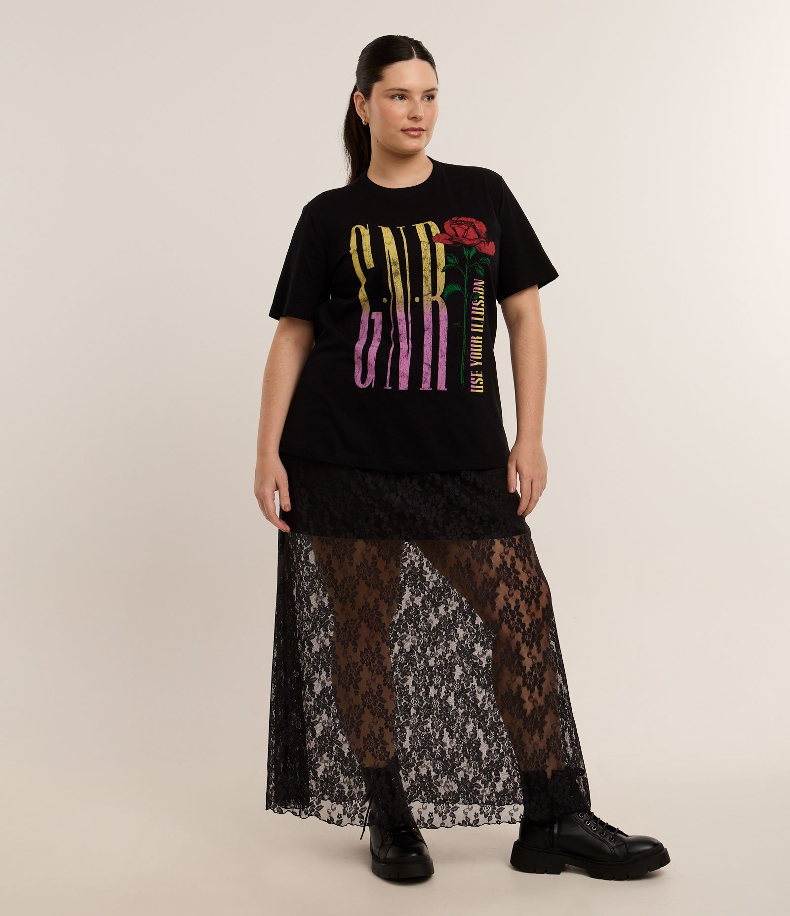 Saia Midi em Renda Floral com Forro Curve & Plus Size Preto 1