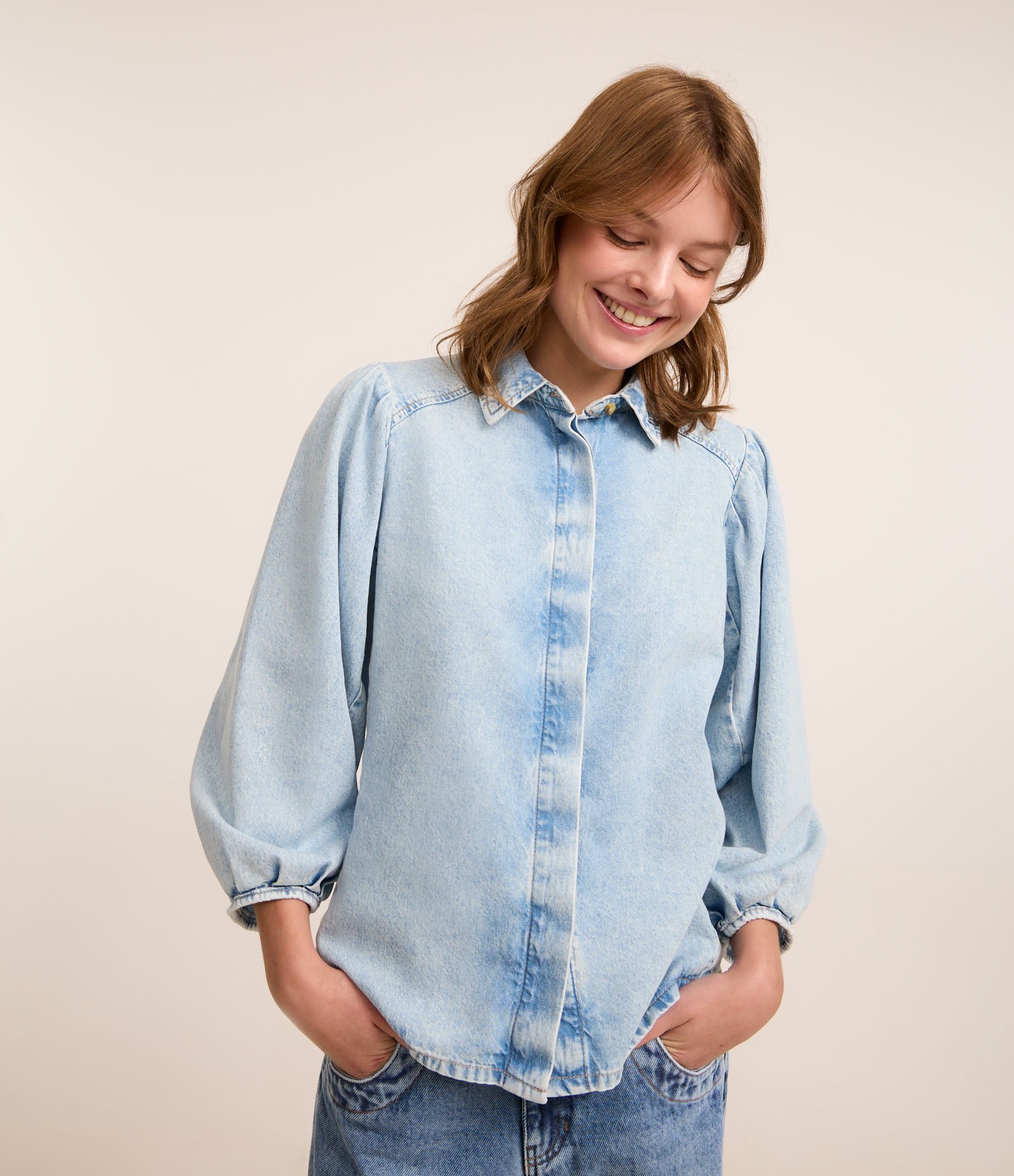 Camisa Jeans com Manga ¾ Bufante e Abotoamento Frontal Azul 1