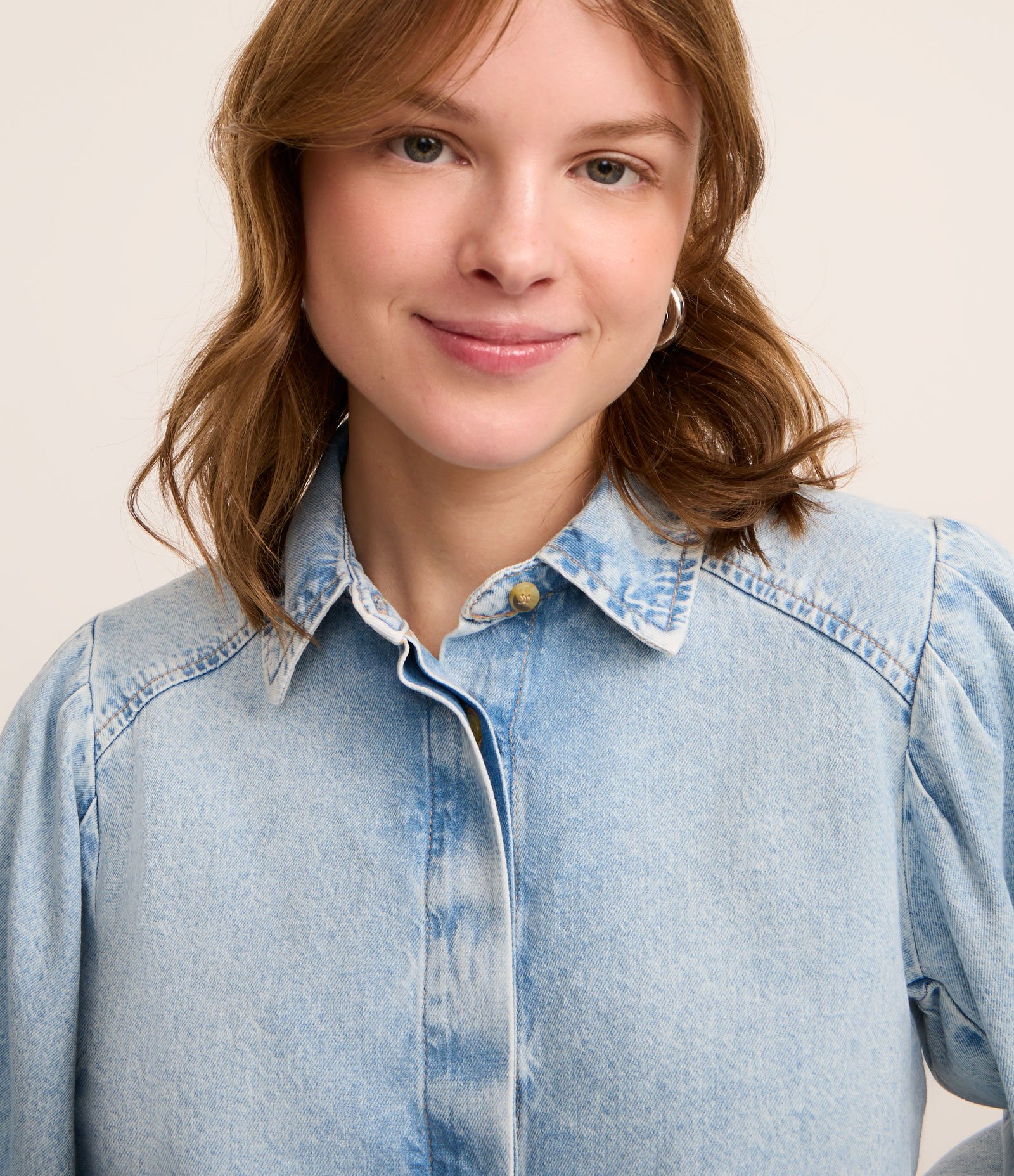 Camisa Jeans com Manga ¾ Bufante e Abotoamento Frontal Azul 3