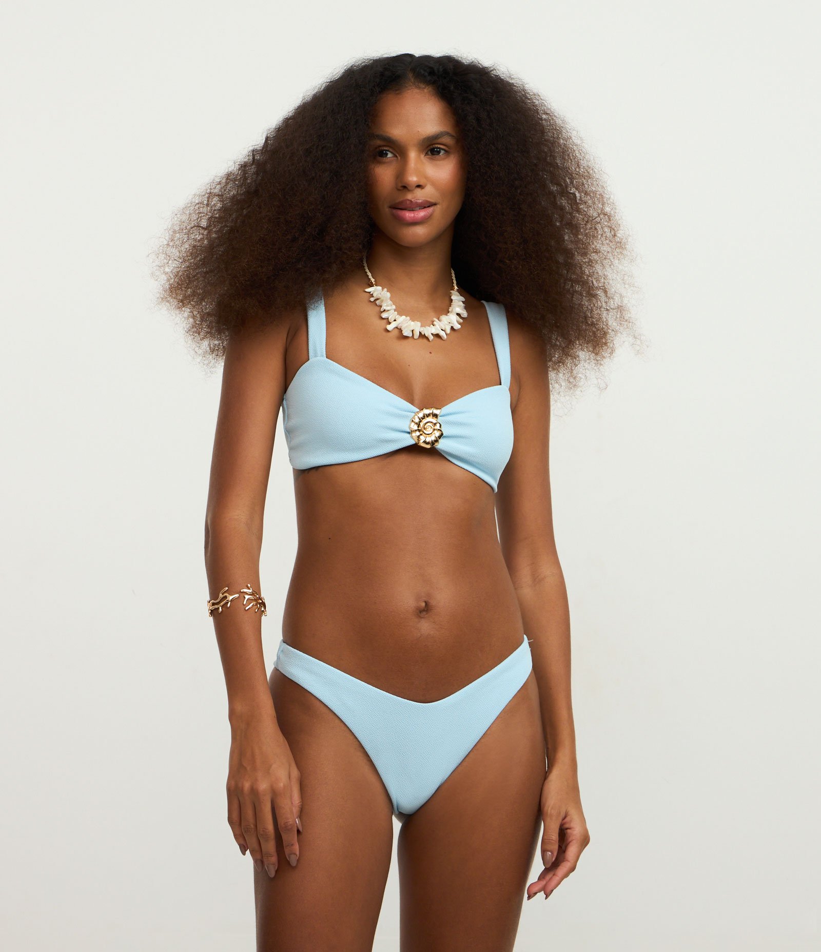 Biquini Top Bandeau em Microfibra Texturizada com Aviamento de Caracol Azul 2