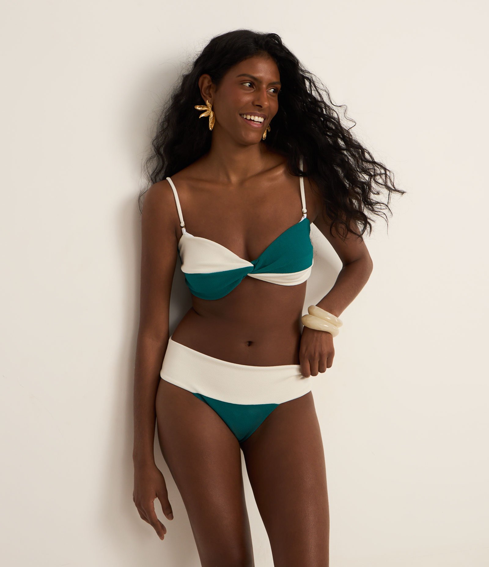 Biquíni Calcinha Pala Larga em Microfibra Bloco de Cor Verde 2