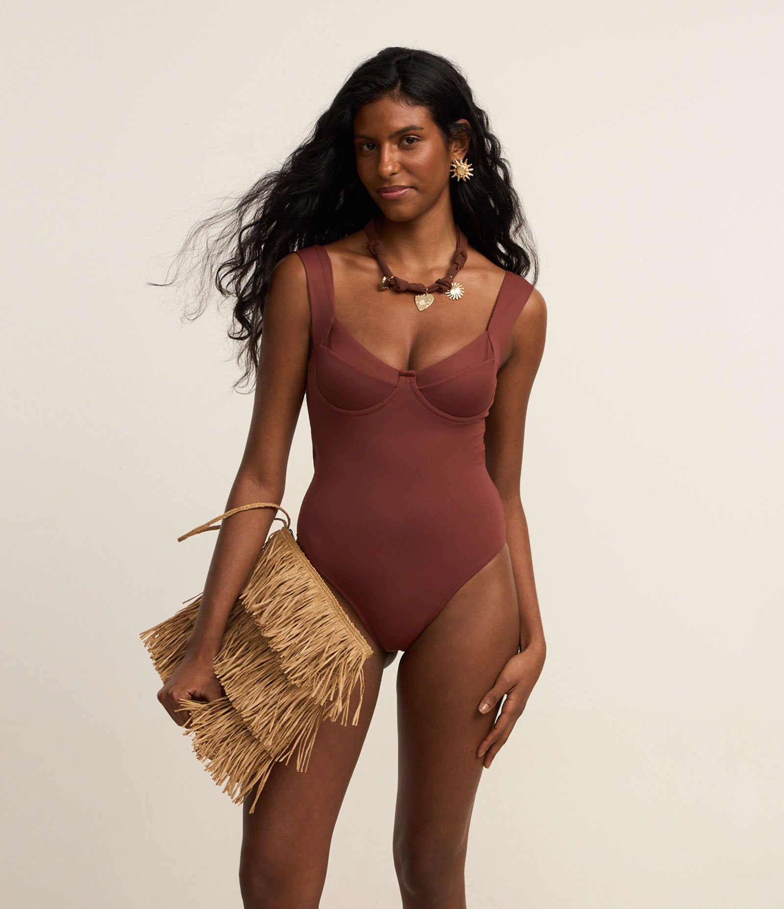 Maiô Meia Taça em Microfibra com Alças Largas Marrom 2