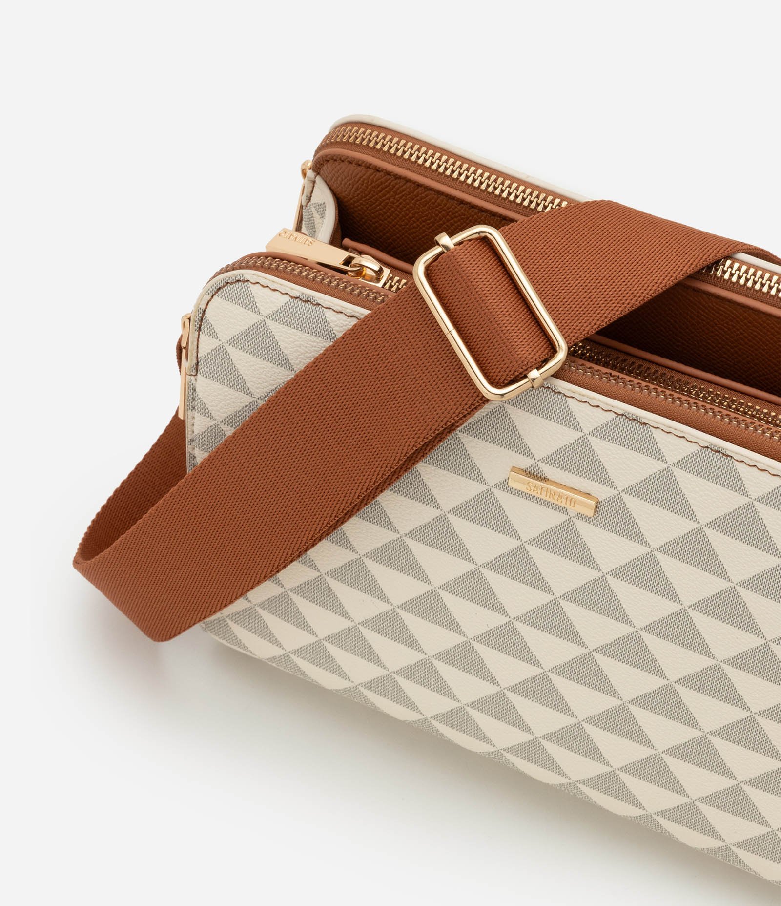 Bolsa Satchel Média com Estampa Triangular e Divisórias com Zíper Off White 5