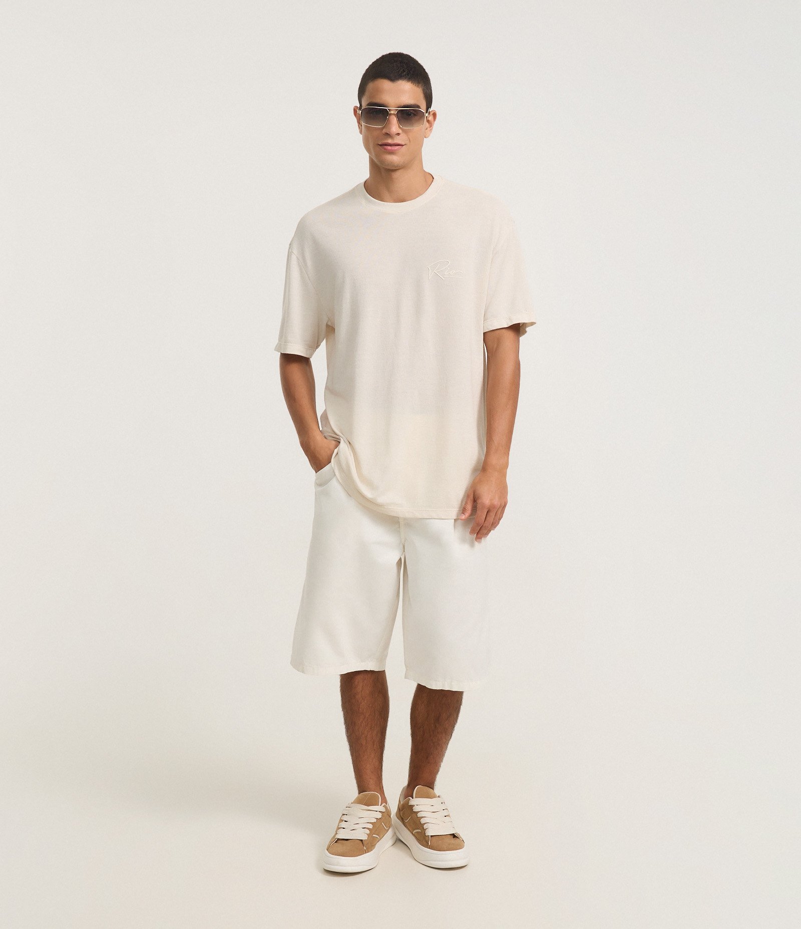 Camiseta Relaxed em Algodão com Lettering em Revelo Rio Bege 3