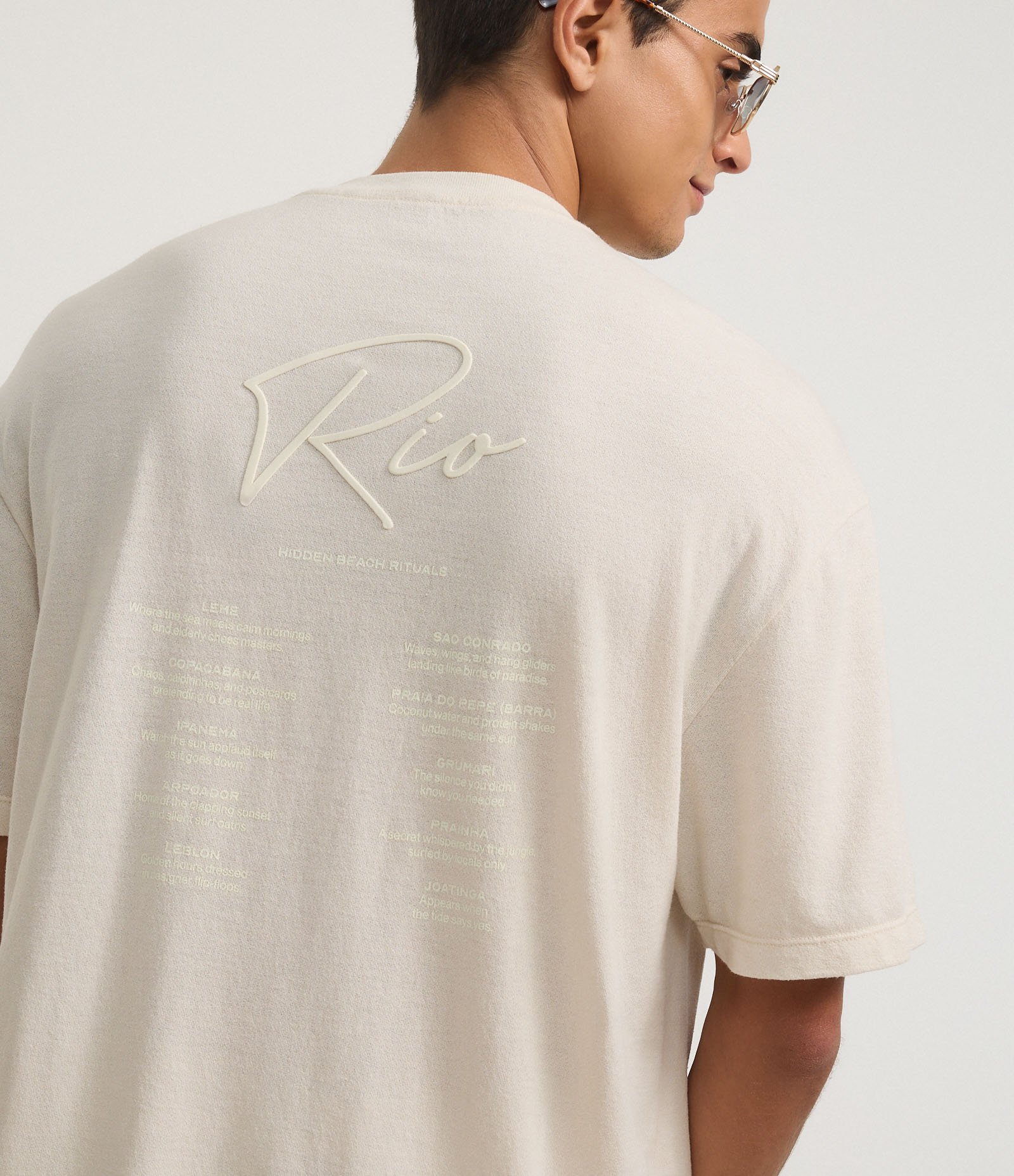 Camiseta Relaxed em Algodão com Lettering em Revelo Rio Bege 6