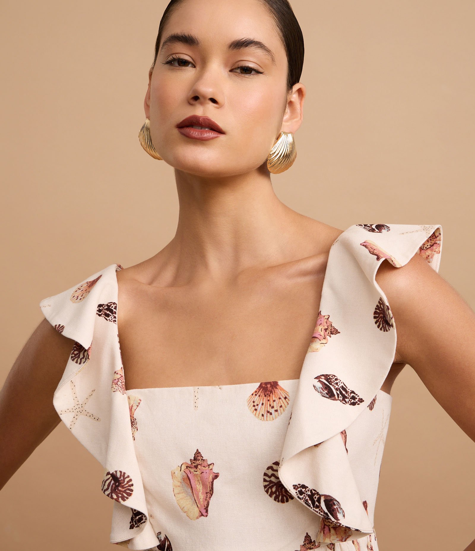 Blusa em Viscolinho com Alça de Babado e Estampa Concha Off White 3