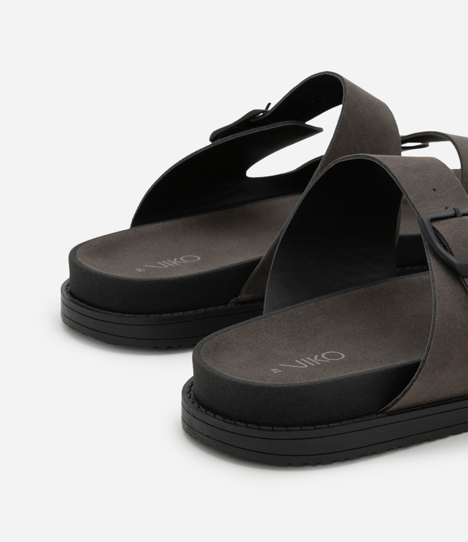 Sandália Slide em Material Sintético com Textura de Camurça Cinza 4