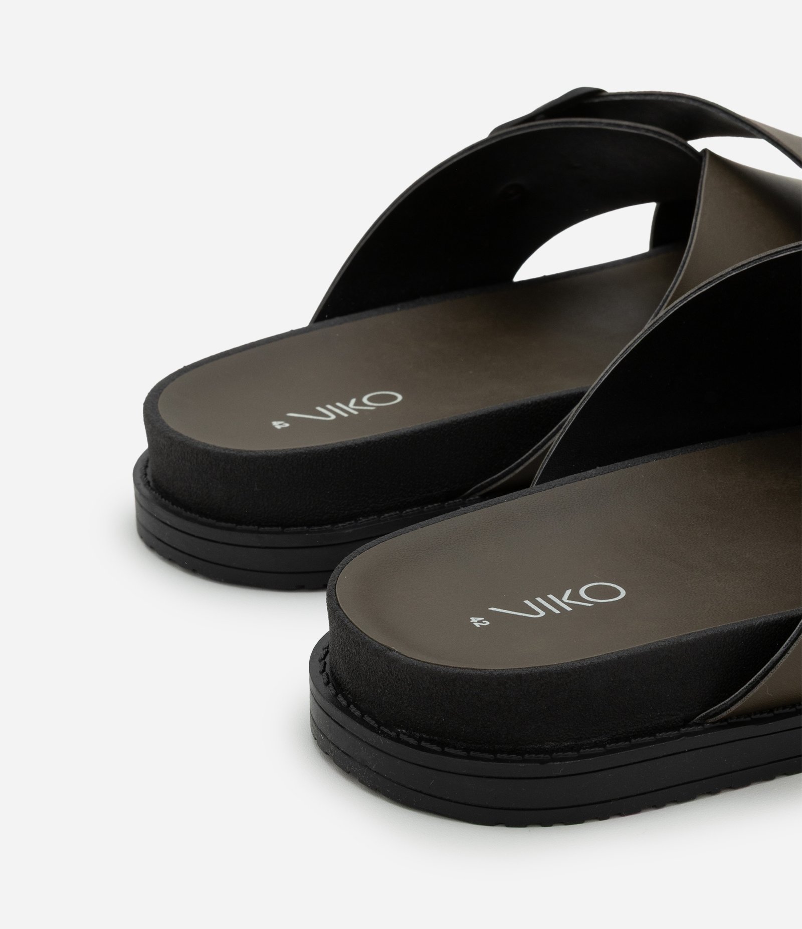 Sandália com Tiras Largas Cruzadas Verde 4