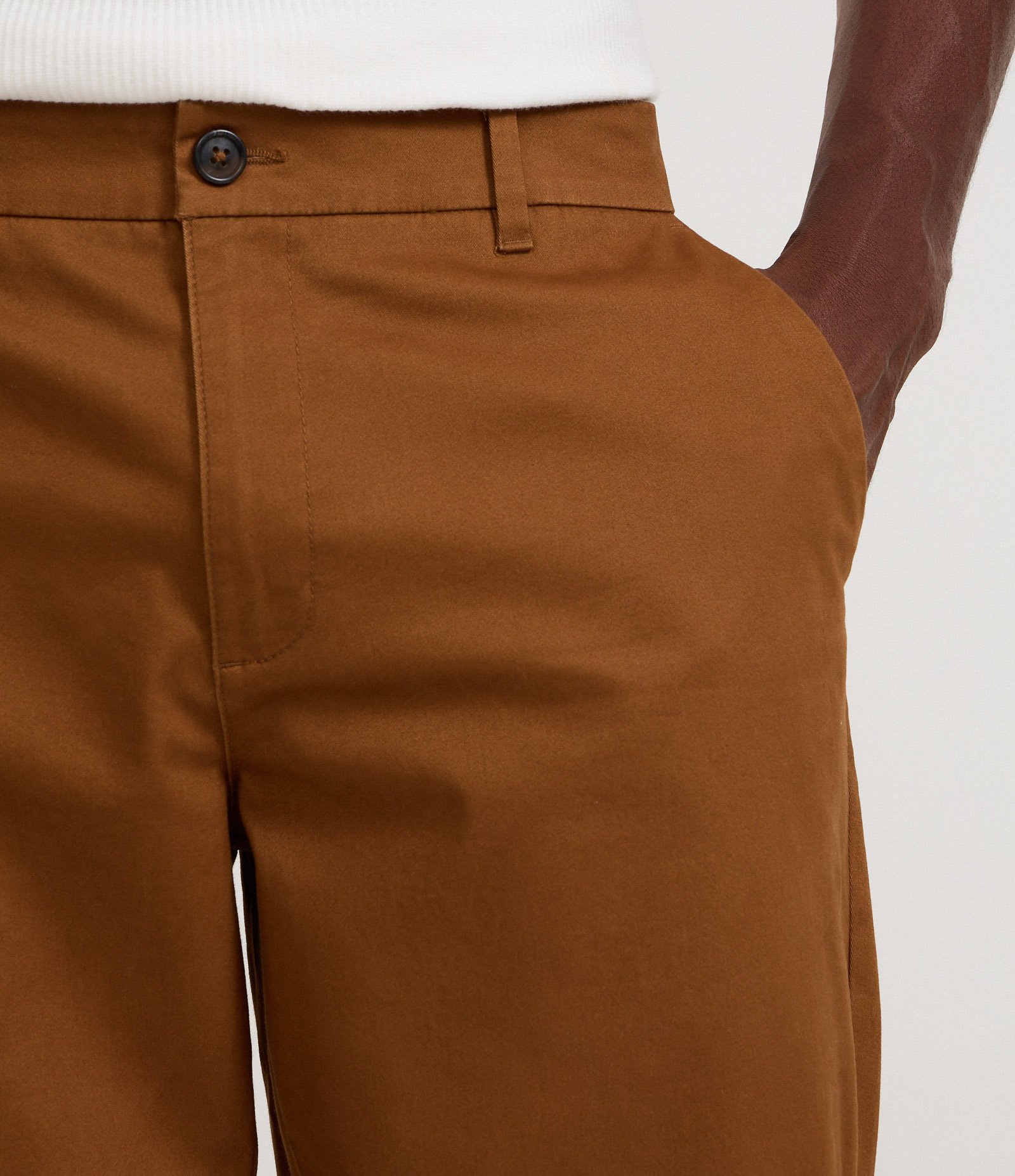 Calça Reta em Sarja Peletizada Marrom 4