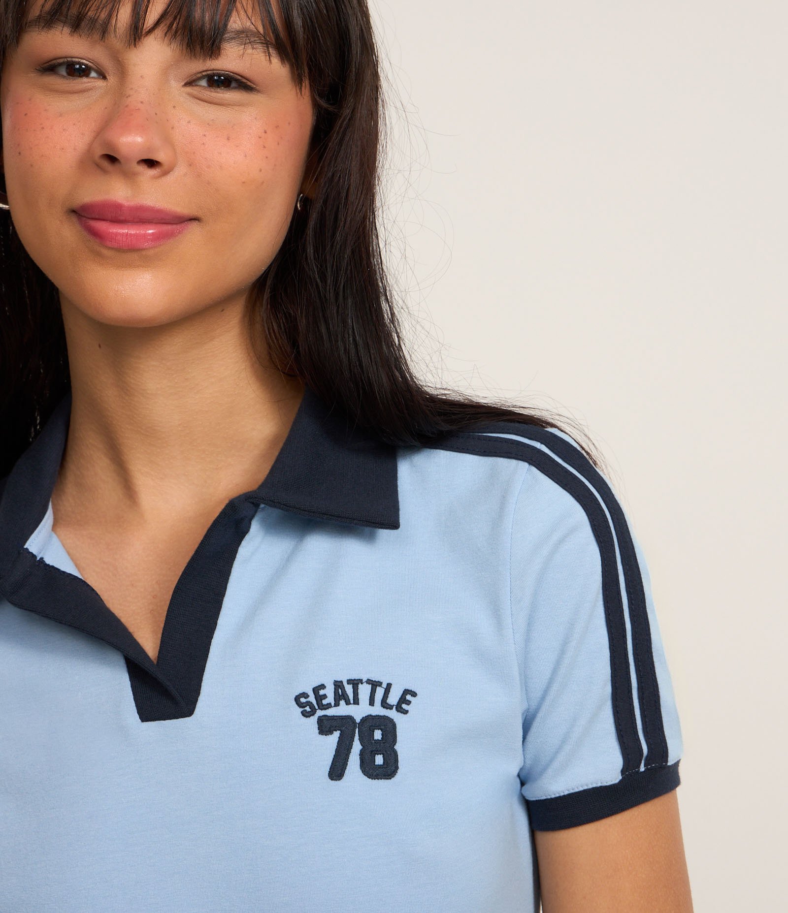 Blusa Polo em Algodão com Gola Contrastante e Bordado Seattle Azul 3