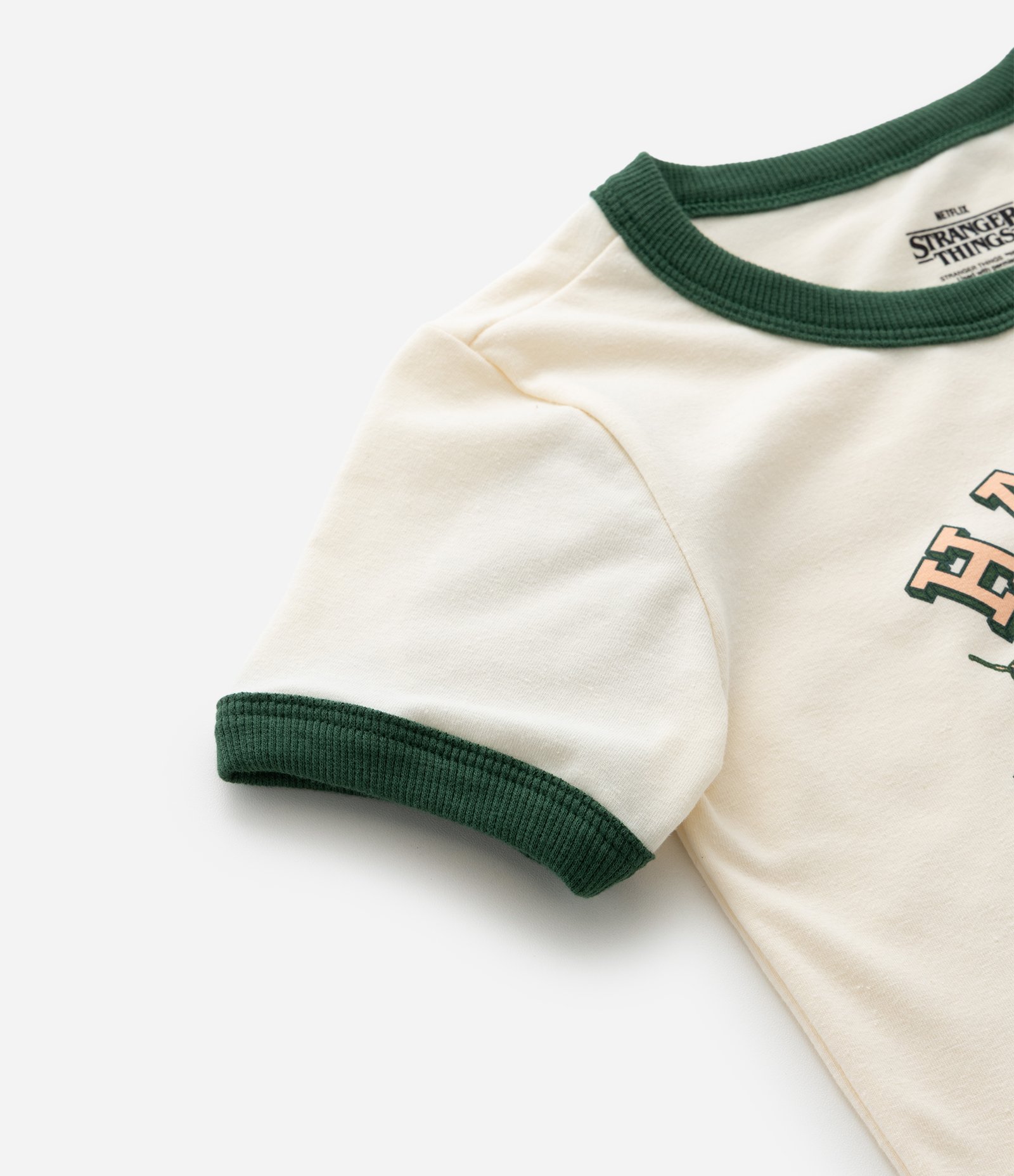 Camiseta Infantil com Estampa Stranger Things - Tam 5 a 14 Anos Bege 6