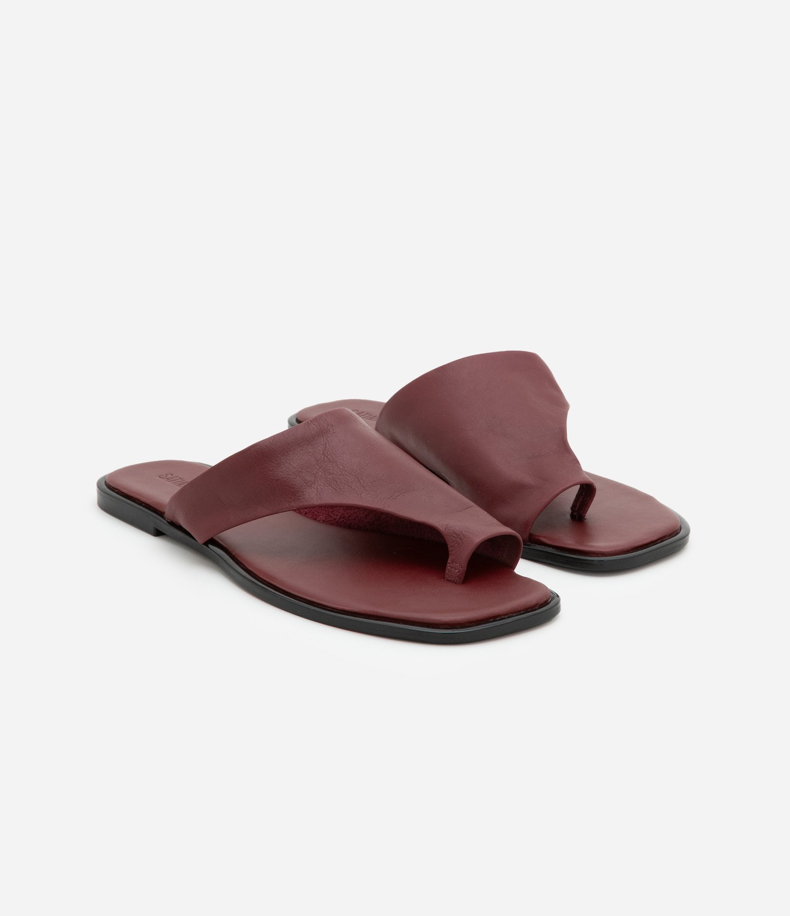 Sandália Rasteirinha Mule em Couro com Cabedal Largo Bordô 2