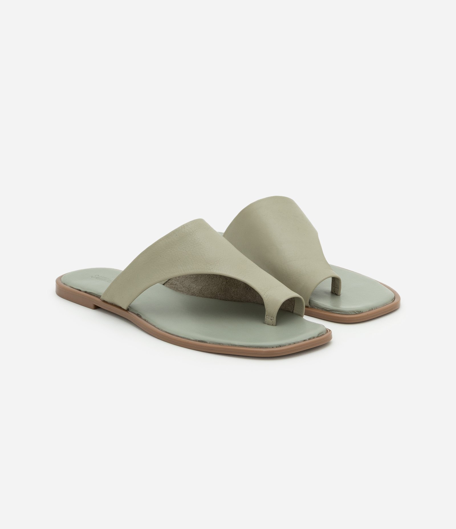 Sandália Rasteirinha Mule em Couro com Cabedal Largo 2