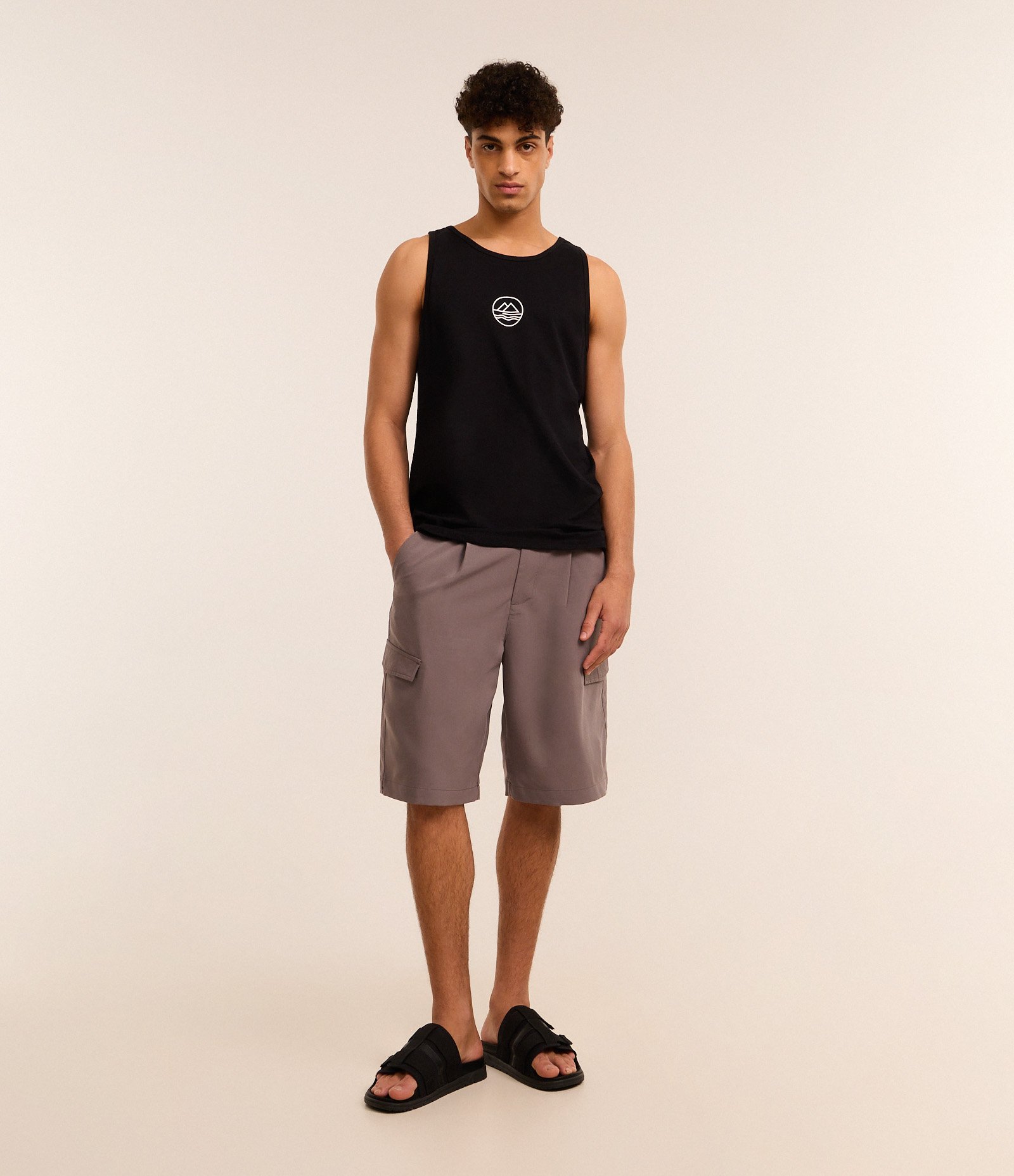 Regata em Algodão com Estampa Geométrica Mar e Montanhas Preto 2