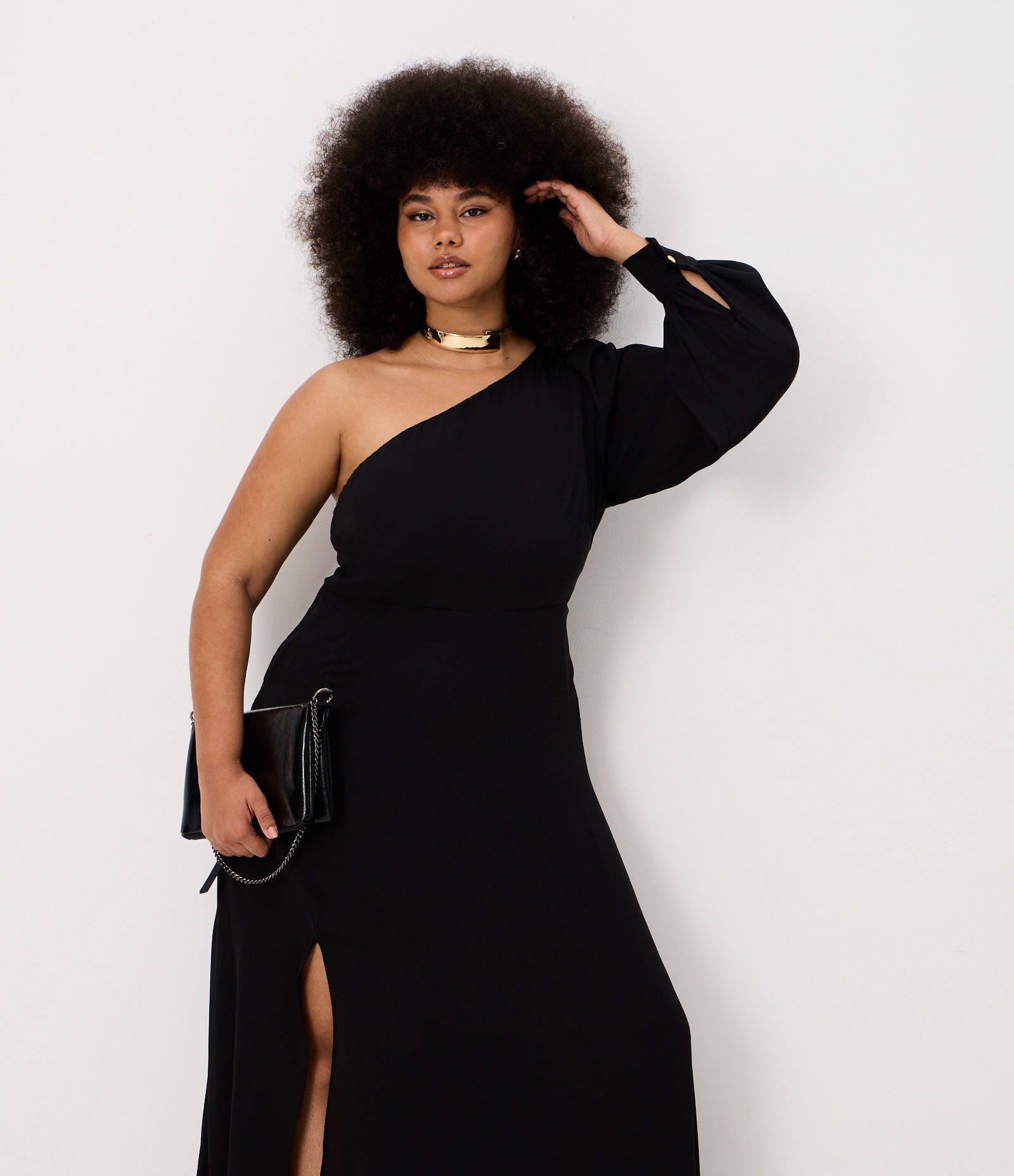 Vestido Ombro Só em Crepe com Fenda Curve & Plus Size Preto 3