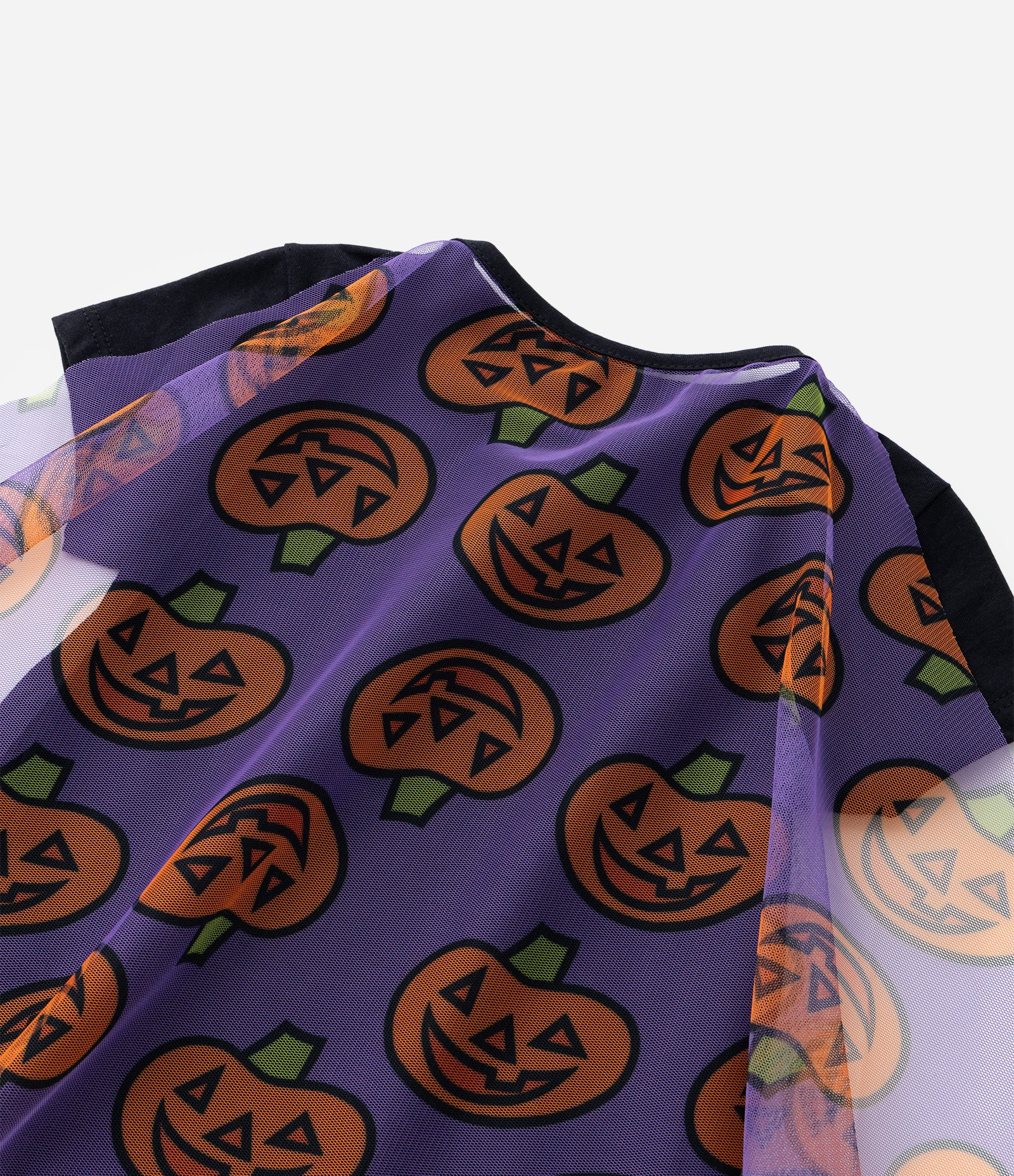 Camiseta Slim Infantil com Estampa de Hawlloween e Capa Minnie - Tam 1 a 6 Anos Preto 10