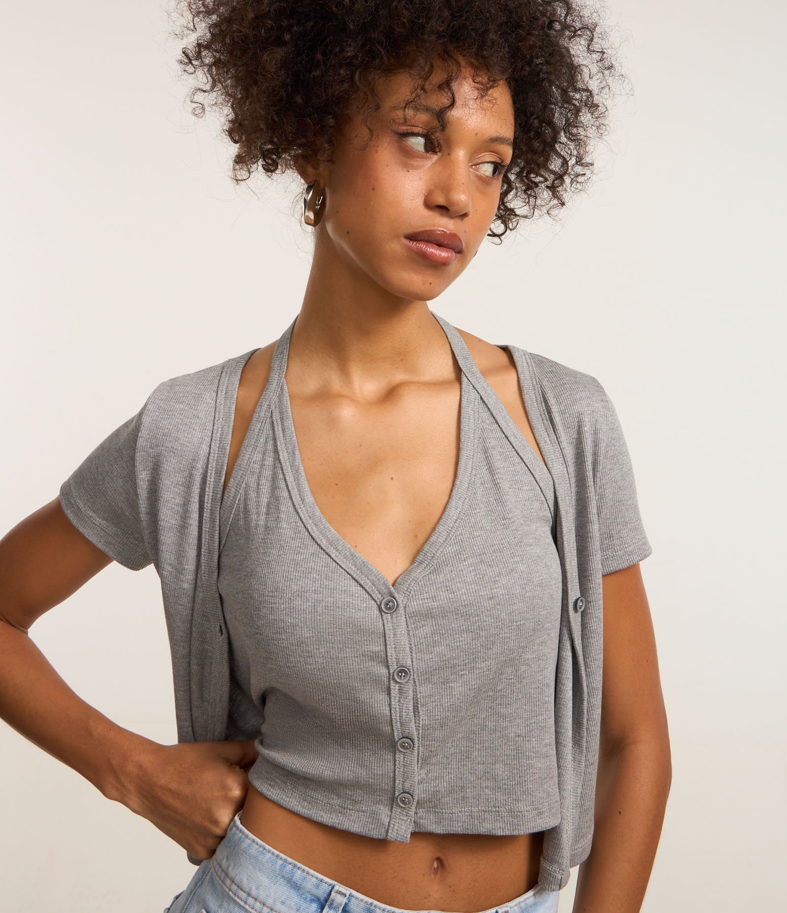 Blusa em Ribana com Sobreposição e Abotoamento Frontal Cinza 4