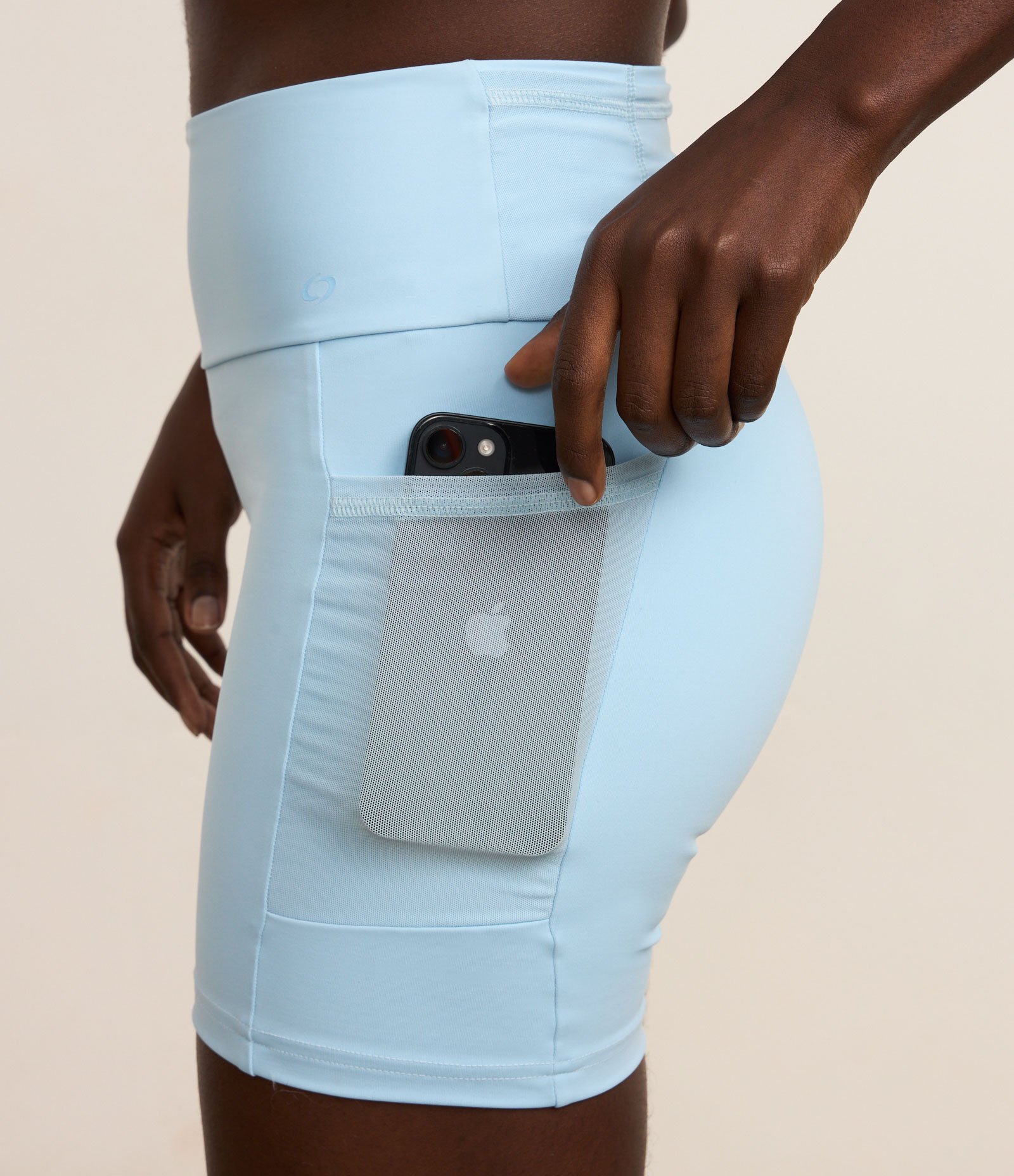 Bermuda Esportiva em Microfibra com Bolsos e Cós em Tule Azul 6