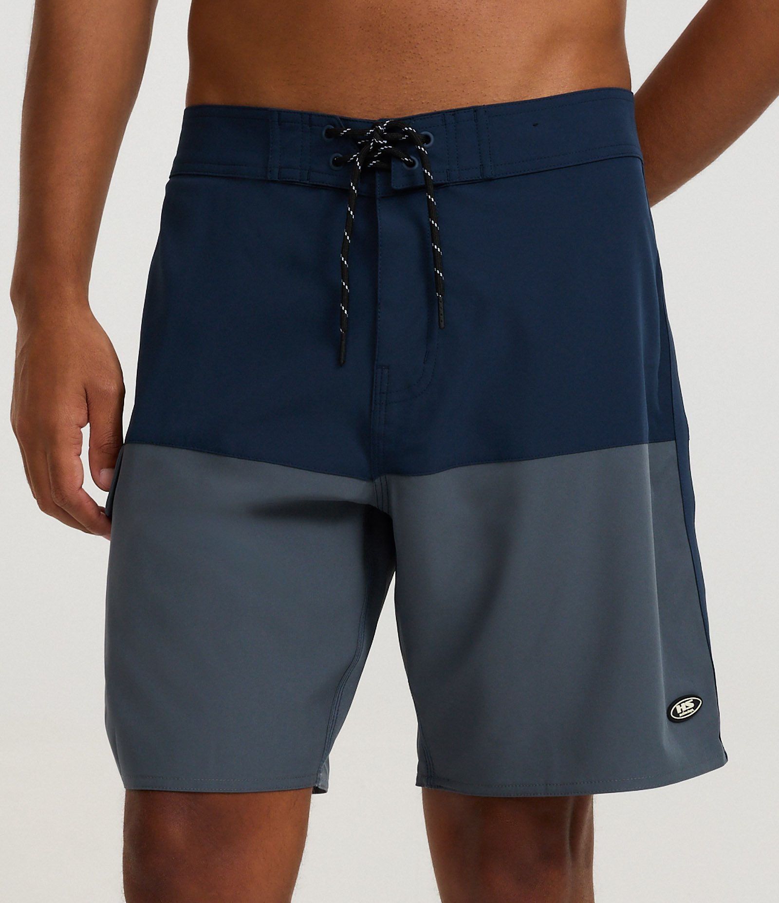 Bermuda de Banho em Microfibra com Recortes e Bolsos Azul Noturno 3